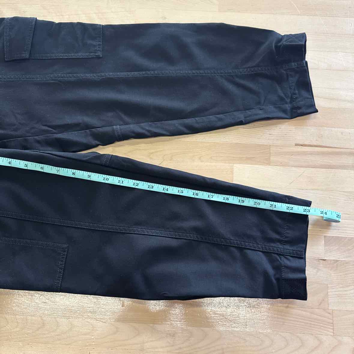 Banana Republic Size 8 Black Preloved Cargo