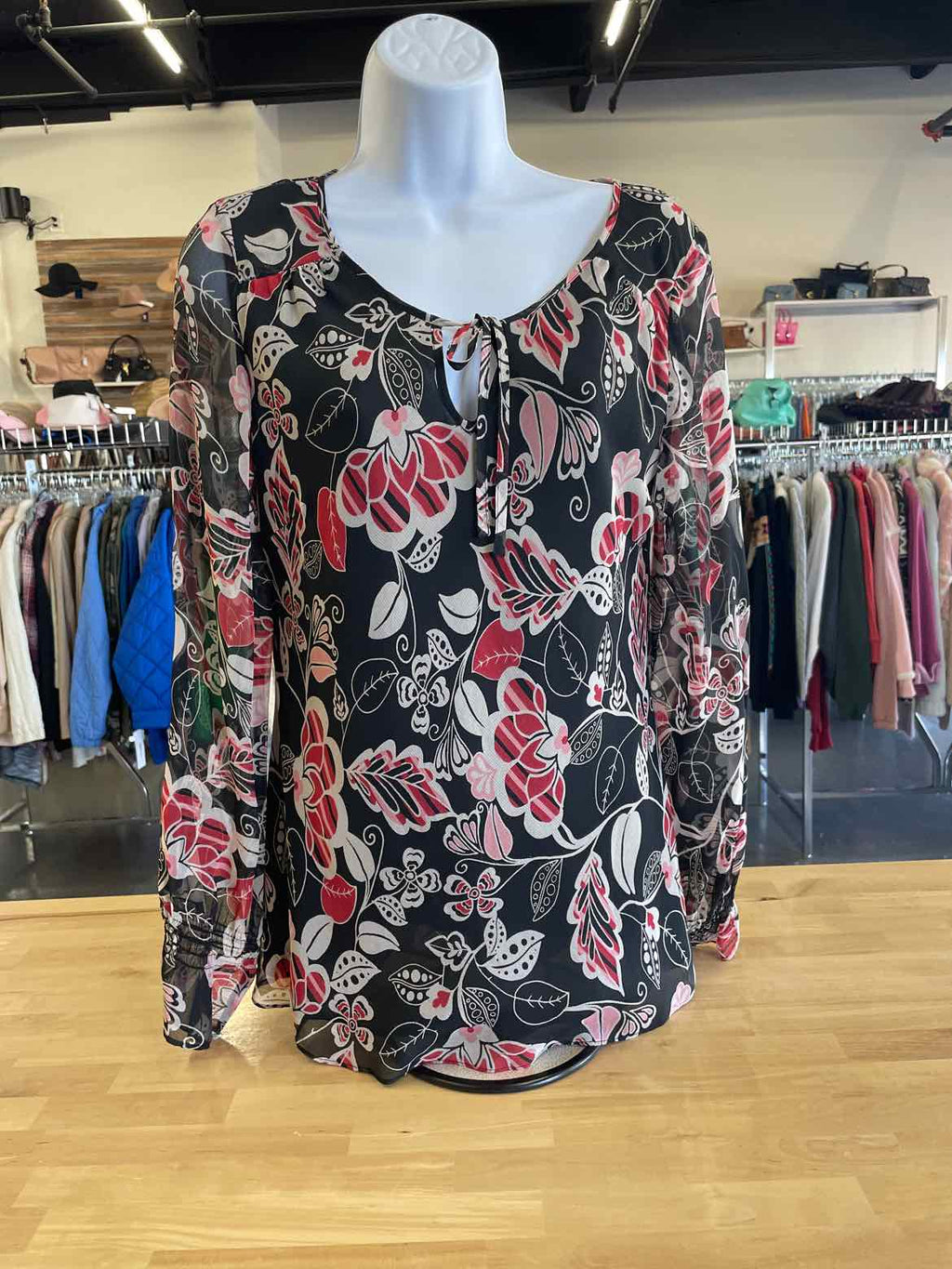 Loft & Brownstone Size 8 Black Blouse