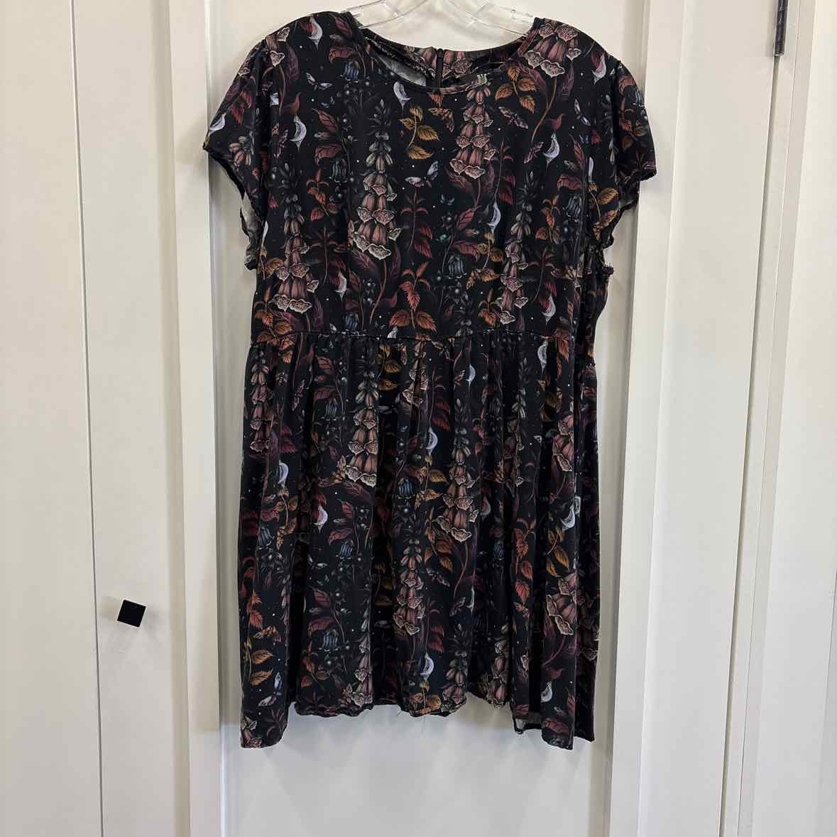 Distrubla Size 12 Black Dress