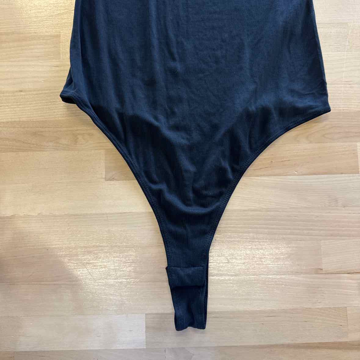 Elodie Size M Black Bodysuit