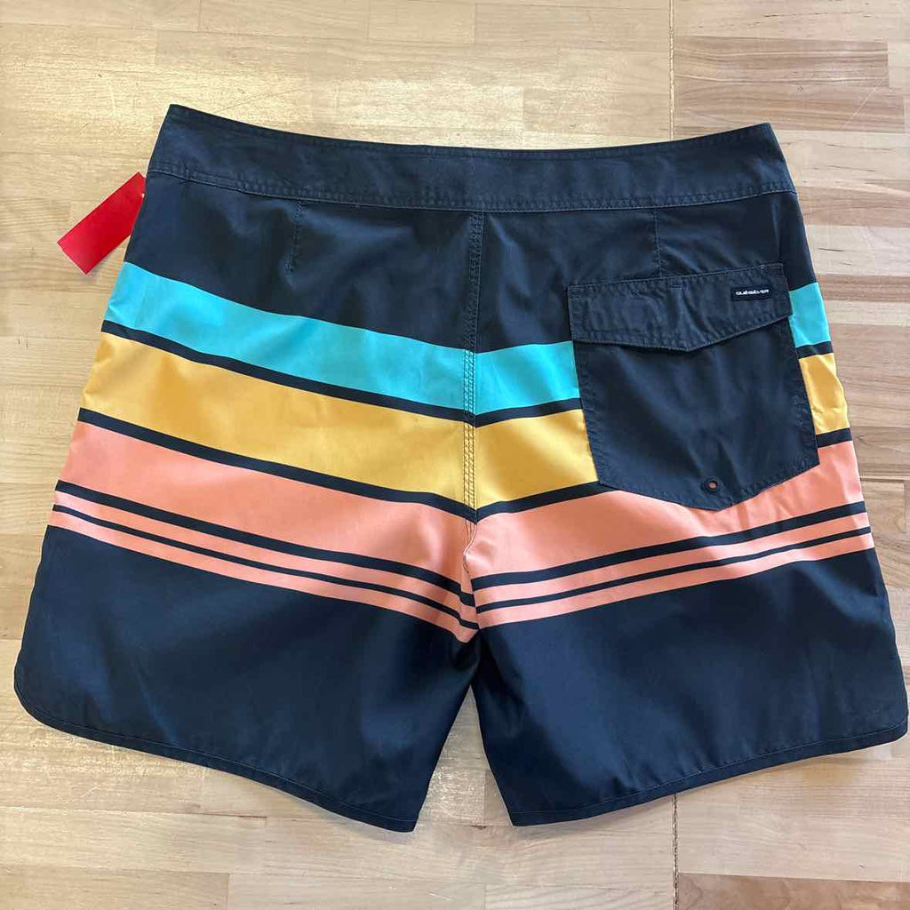 Quicksilver Size 36 Gray MENS Swimwear
