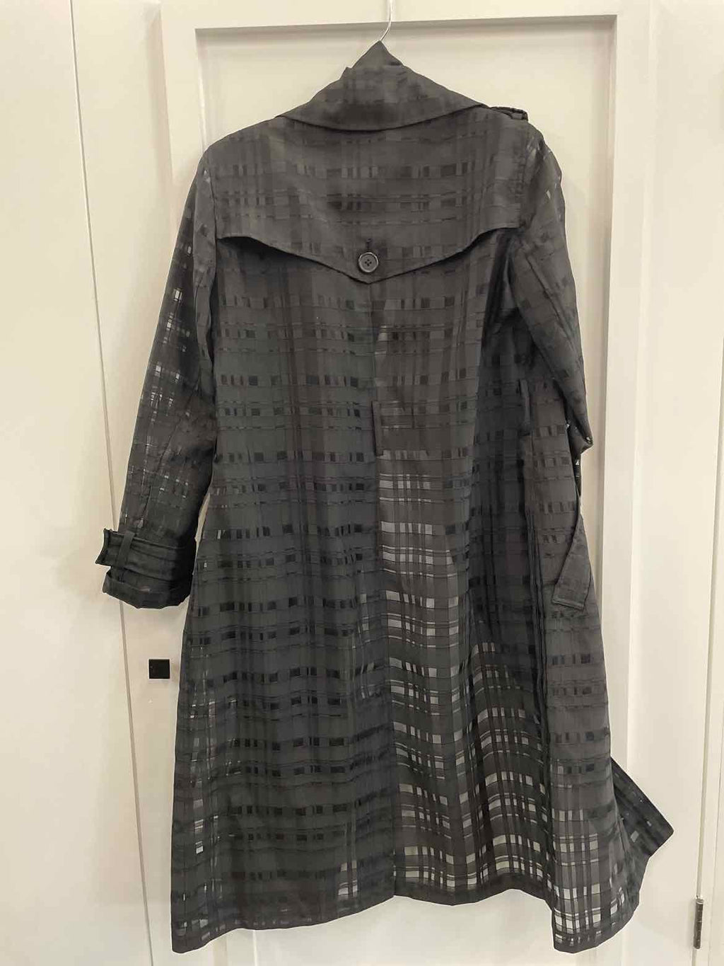 White House Black Market Size XS Black Duster