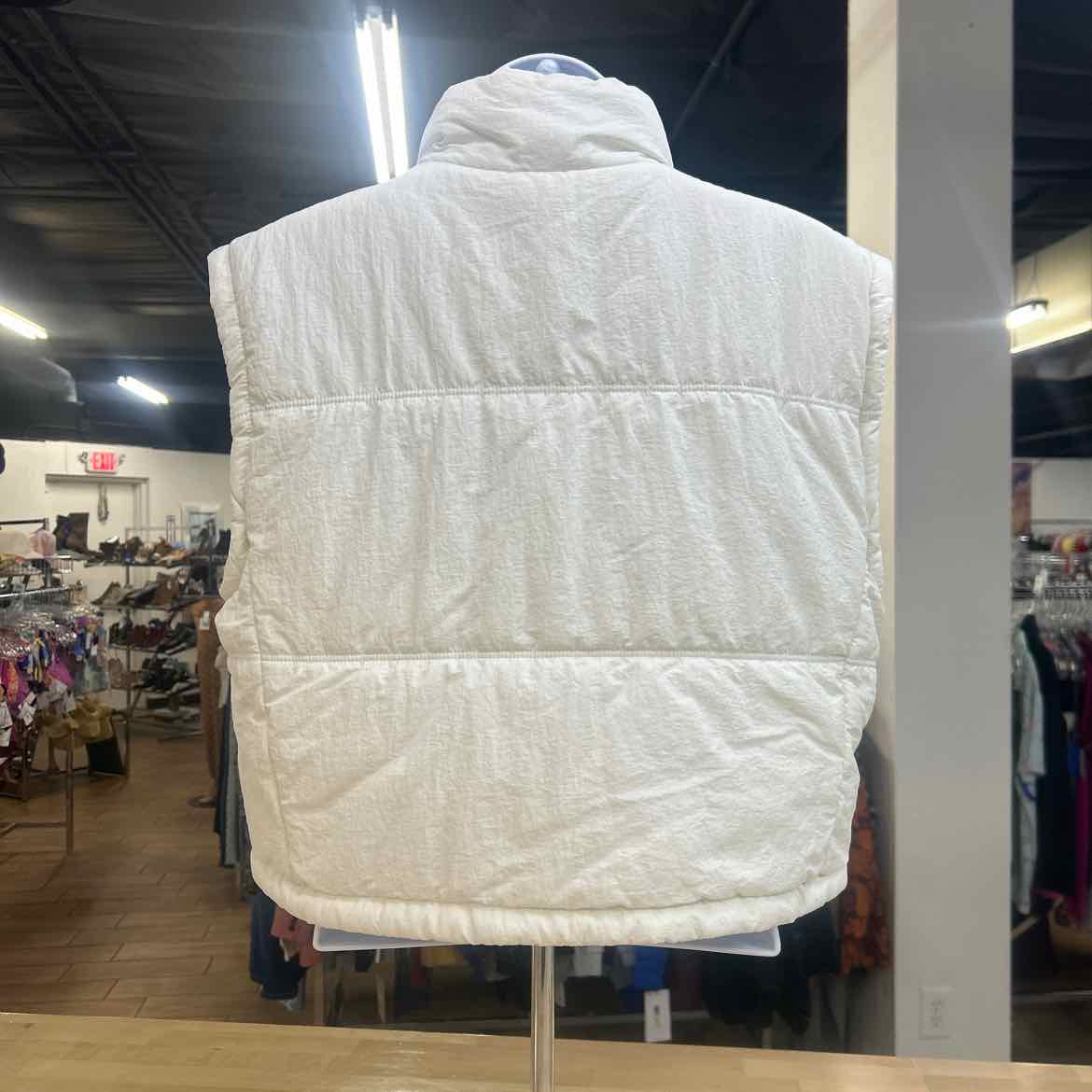 Thread & Supply Size M White Preloved Vest
