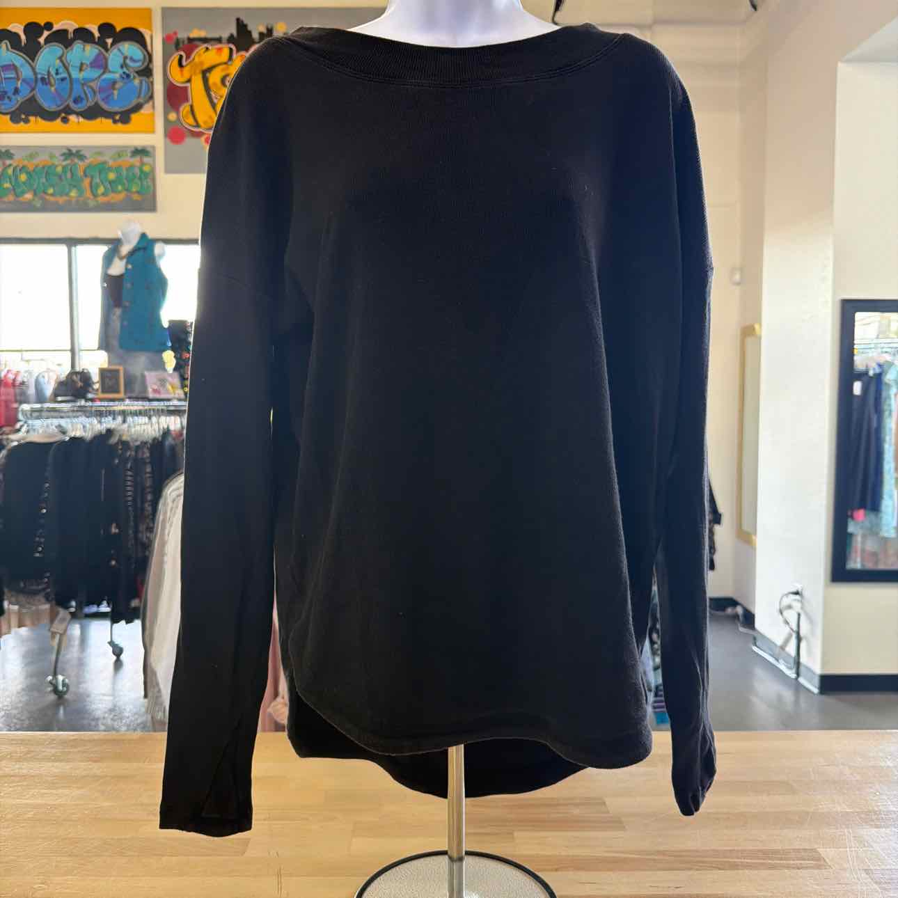 Athleta Size M Black Preloved Long Sleeve