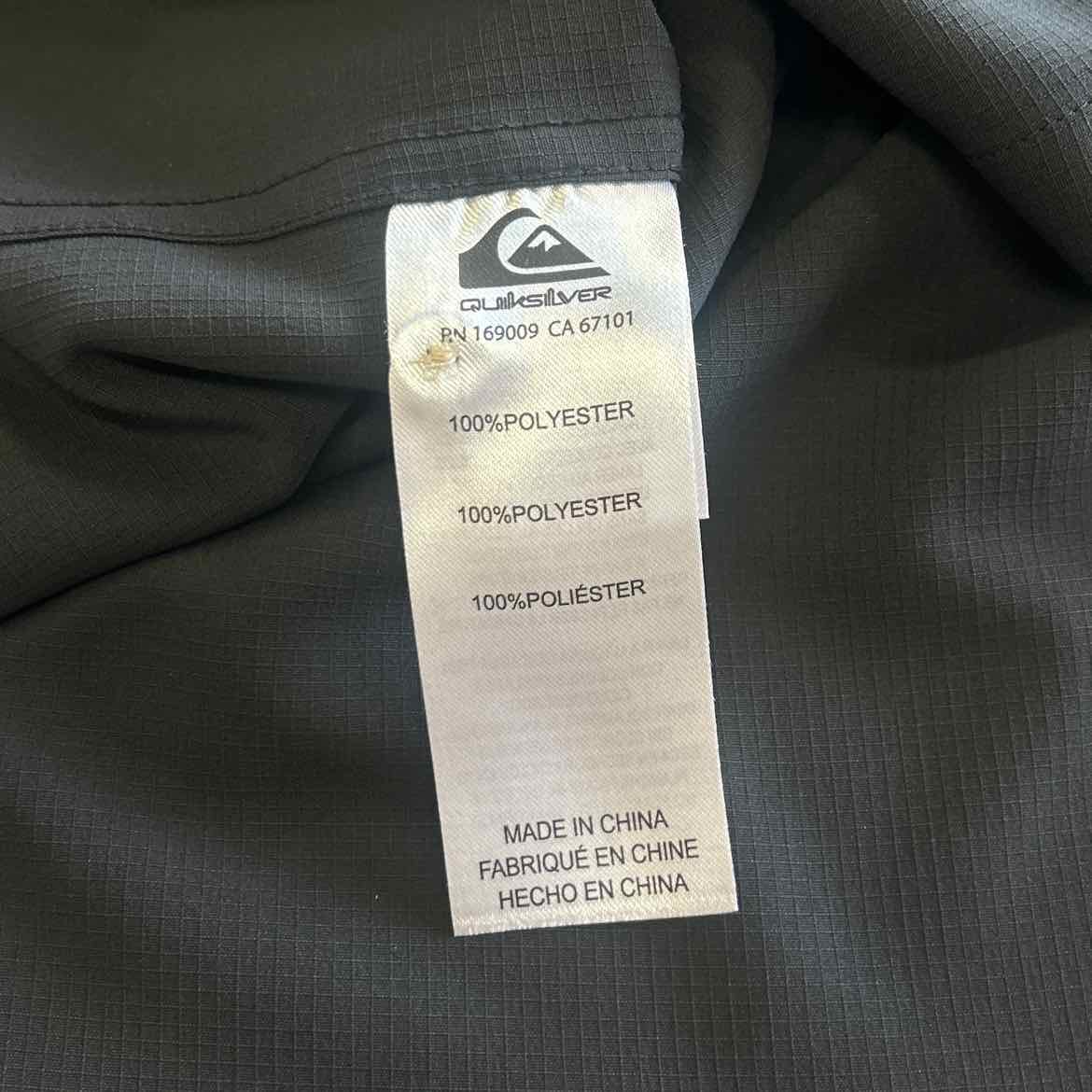 Quicksilver Size XL Dark Gray Preloved MENS Button Down Shirt