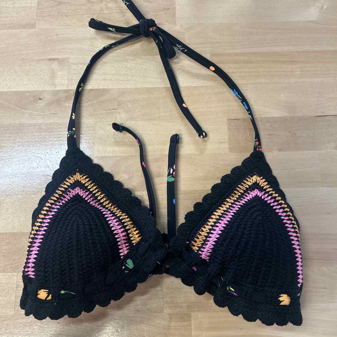 Salt + Cove Size XS Crochet Halter Triangle Bikini