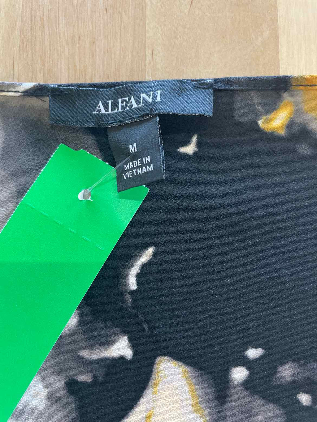 Alfani Size M Black/Yellow Blouse