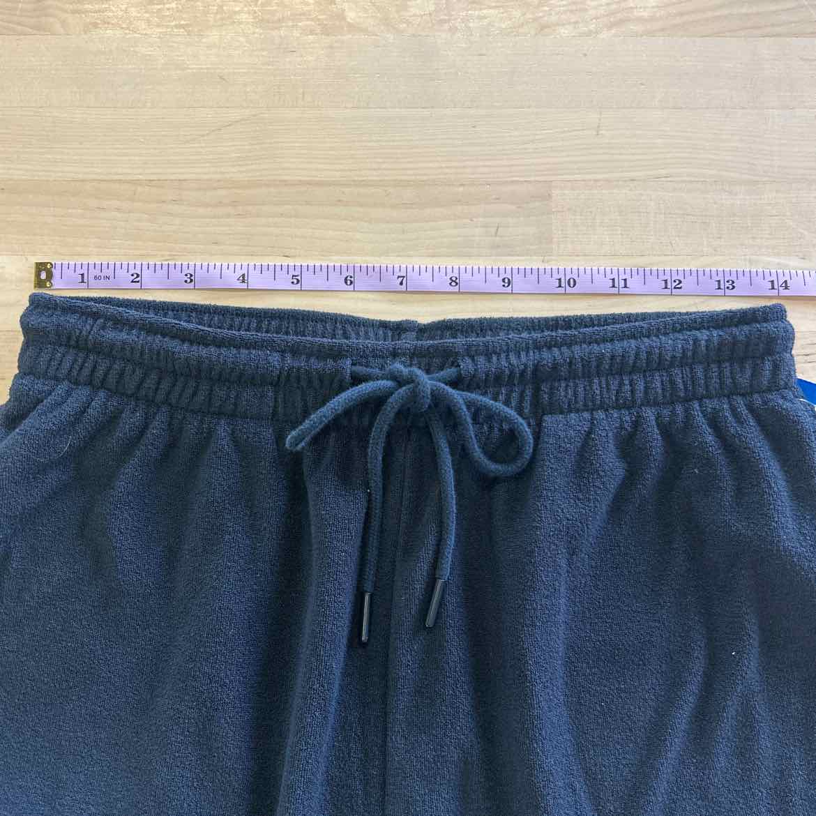 H&M Women Size S Black Preloved Shorts