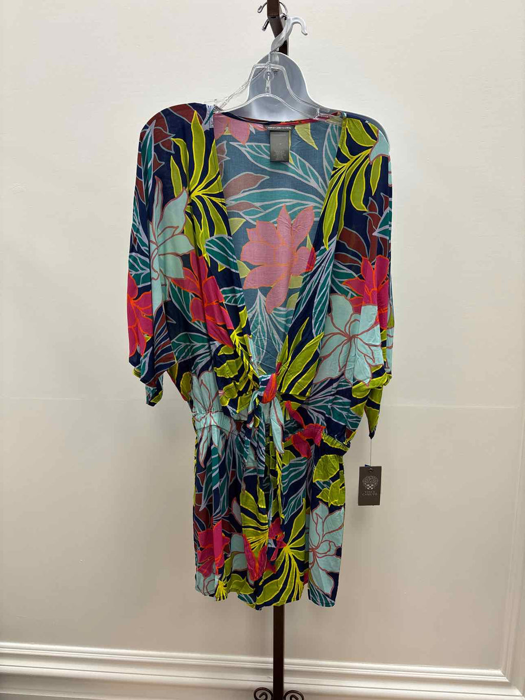 Vince Camuto Size M Plunging V-Neck Romper Cover-up - Multi