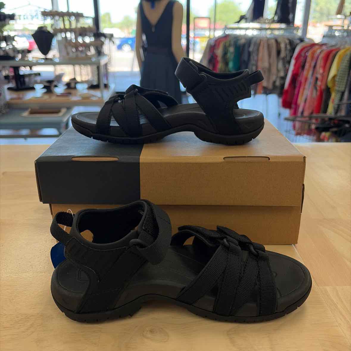 Teva Size 6 Black New Sandals