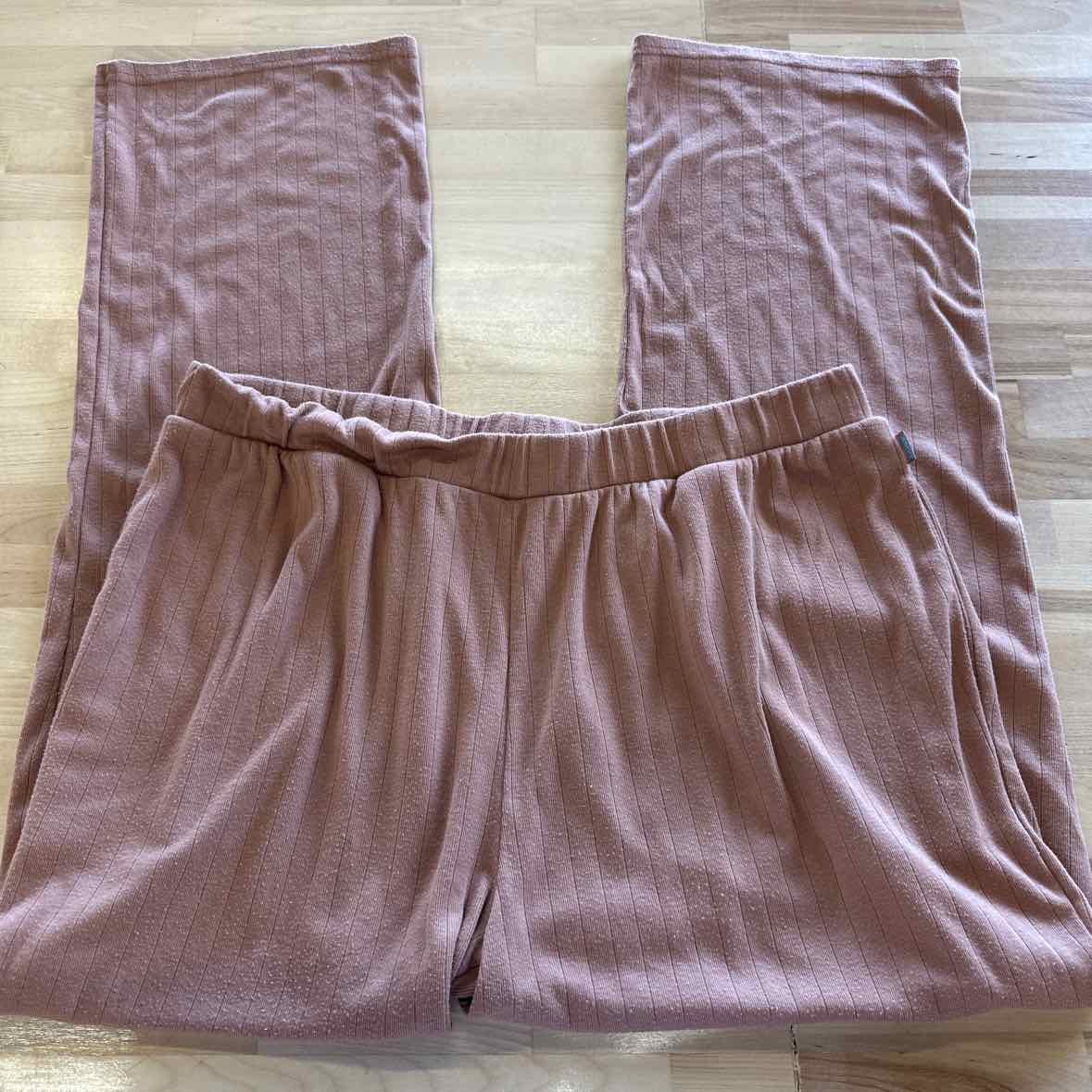 Bliss Size XL Tan 2 pc sets