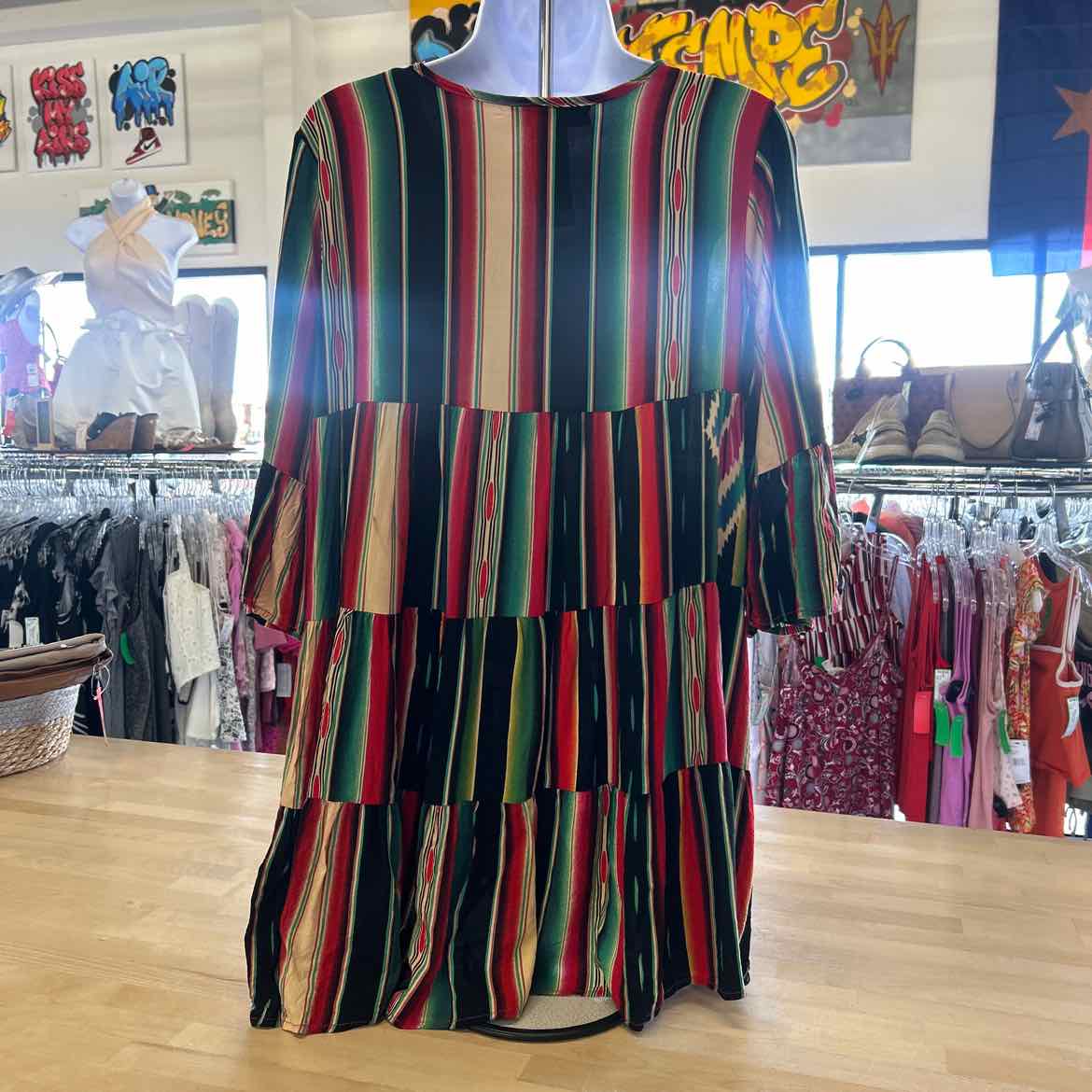 Lucly & Blessed Size L Black Preloved Tunic