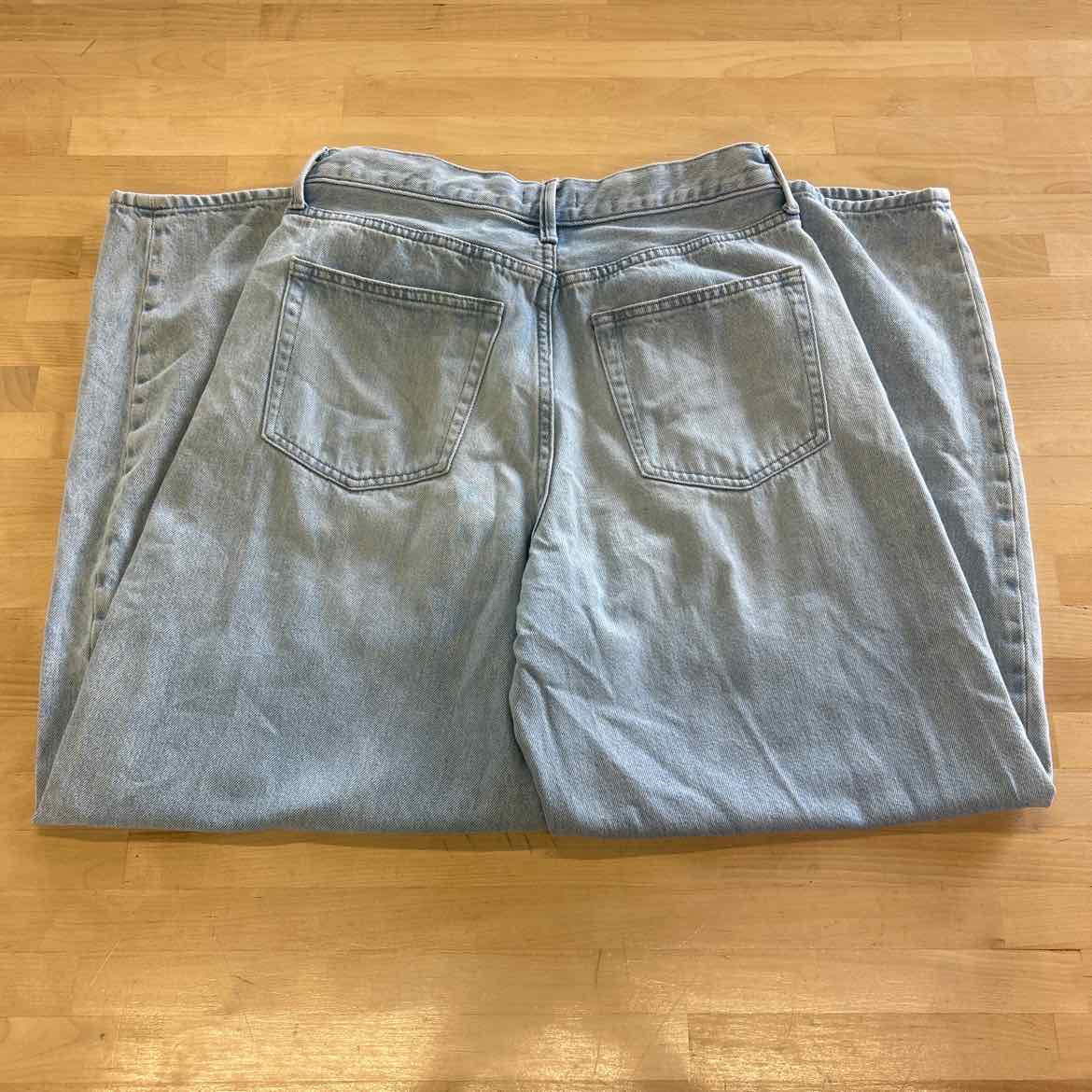 UNIQLO Size 27 Light Blue Denim Preloved Jeans
