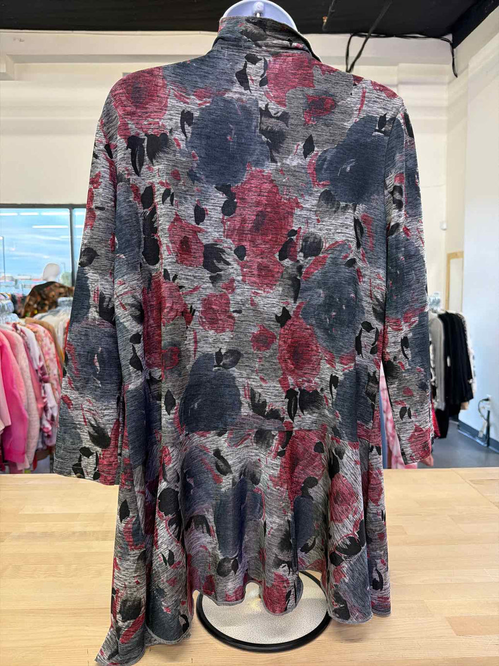 KerenHart Size M Black & Gray Cardigan