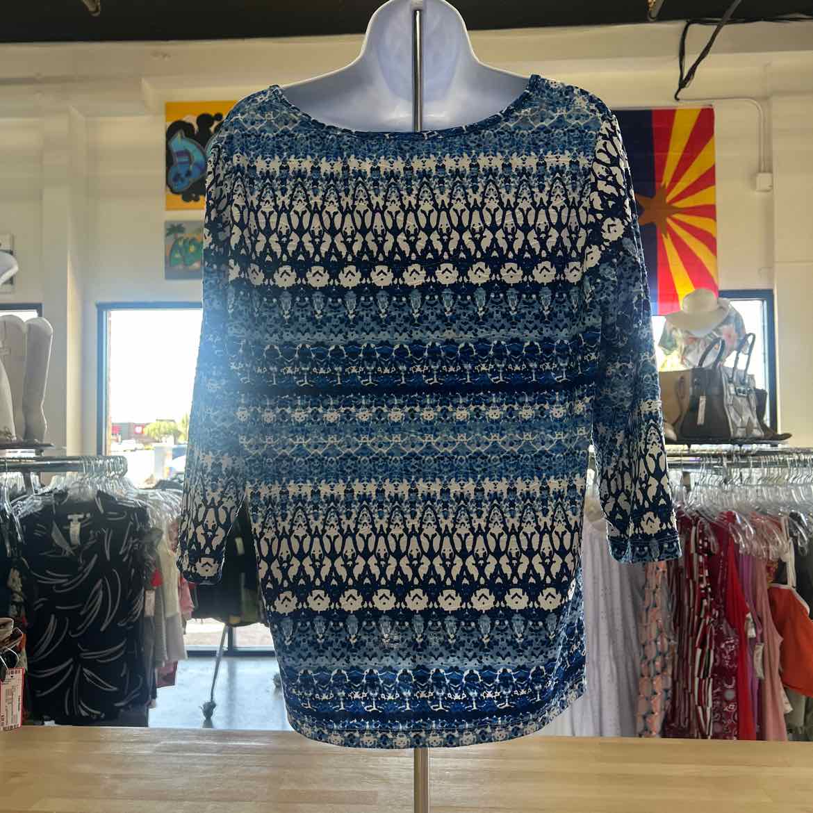 Emily Daniiels Size PL Blue White Preloved Blouse LS