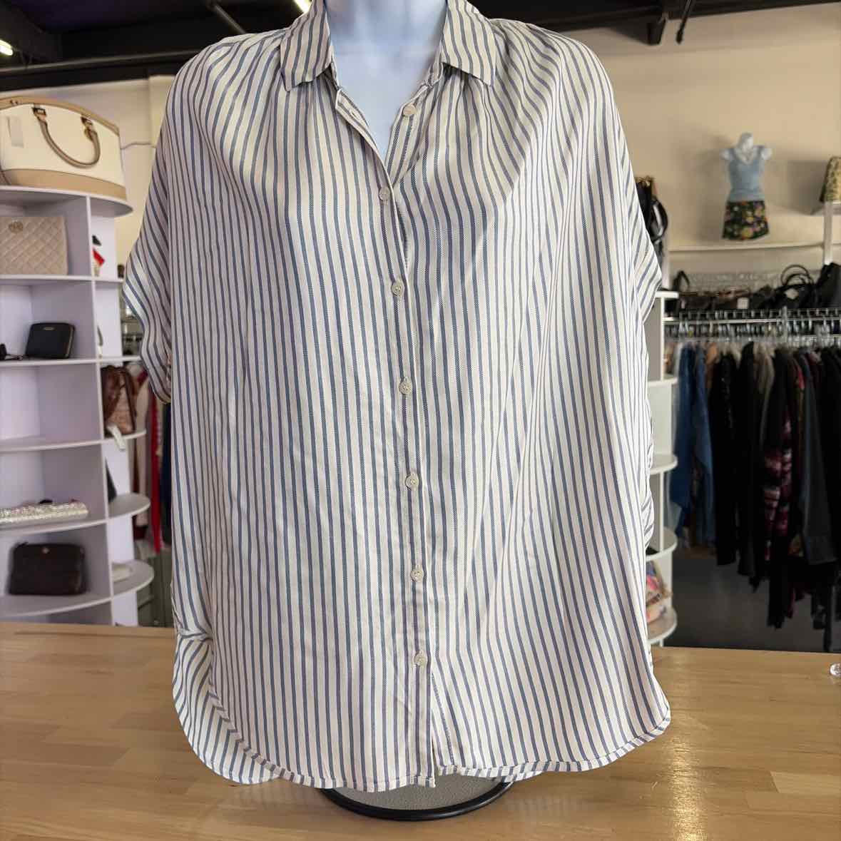 Madewell Size S White Blue viscose Preloved Button Down SS