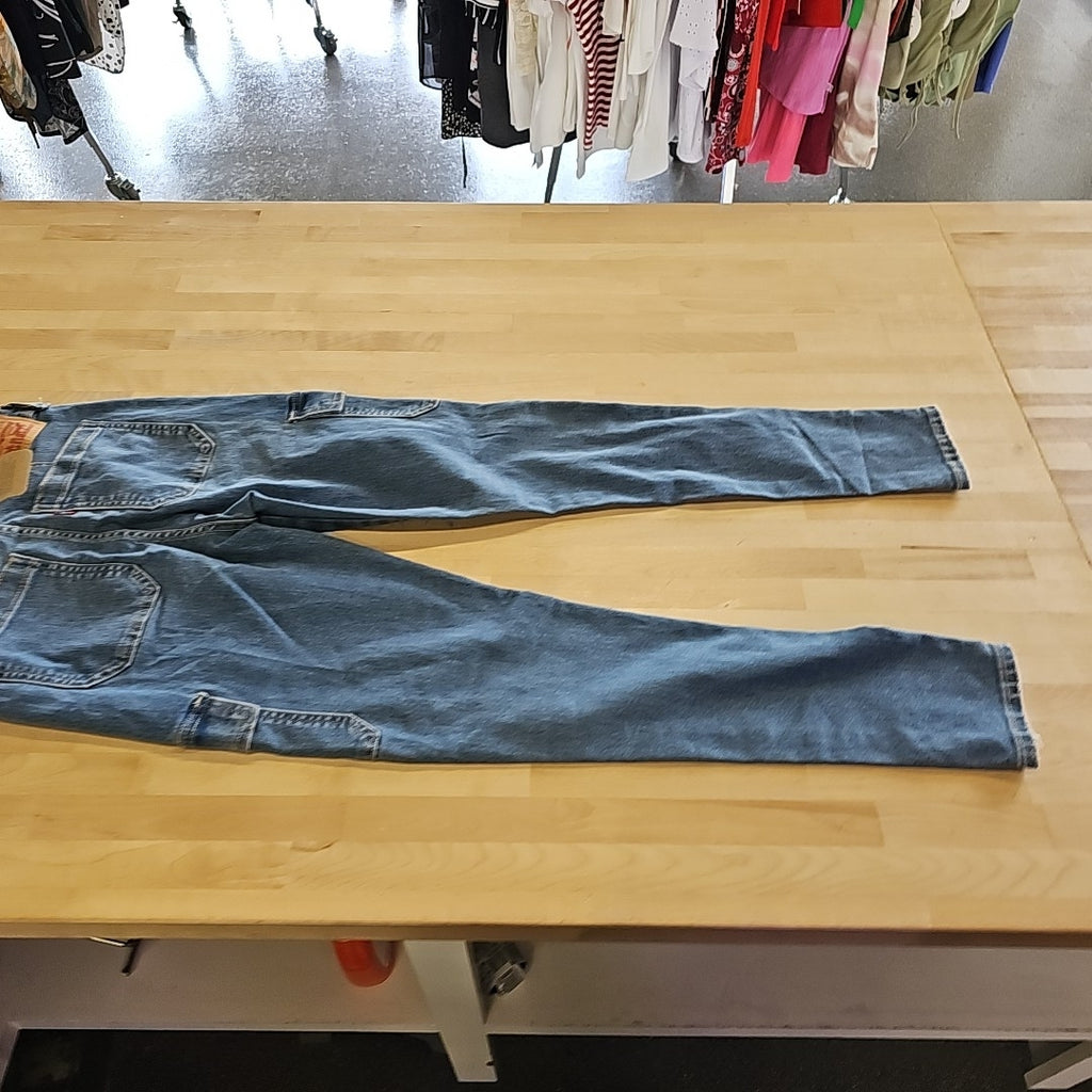 Levi's Women's 721 High-Rise Skinny Cargos Jeans