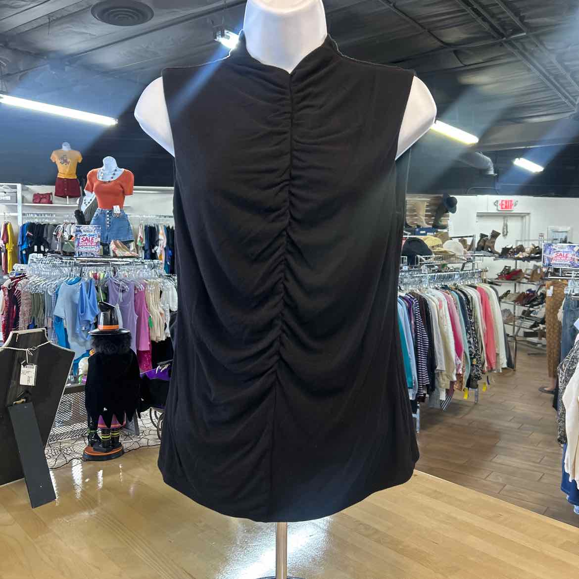 Tahari Size S Black Ribbed Preloved Sleeveless
