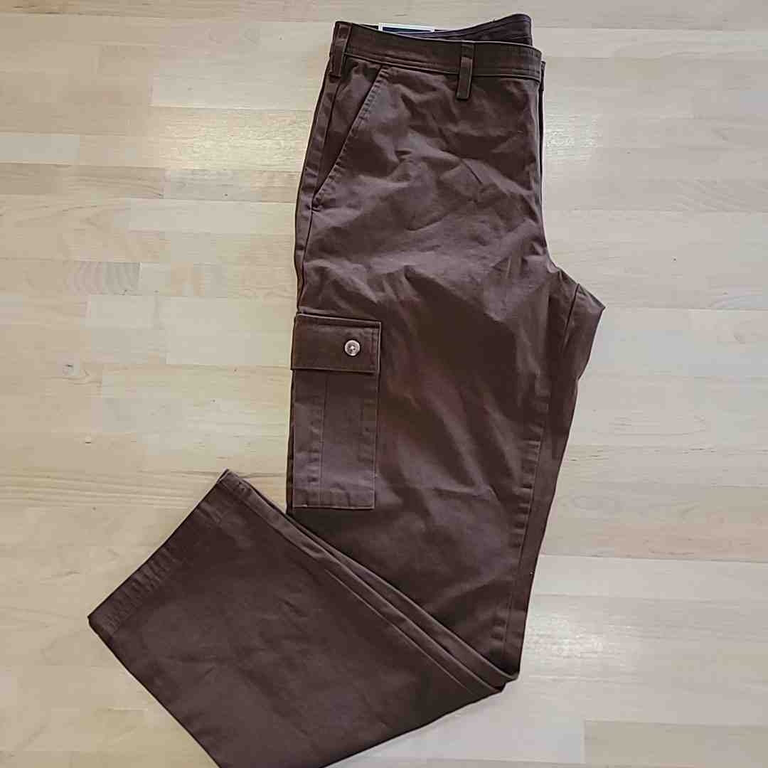 Club Room Men's Size 34 Regular-Fit Stretch Cargo Pants - Classic Brown
