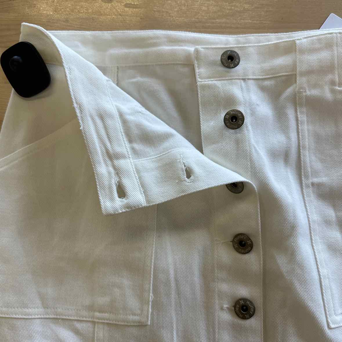 Hurley Size 29  (7) Tracy Button-Front Mini Skirt - White