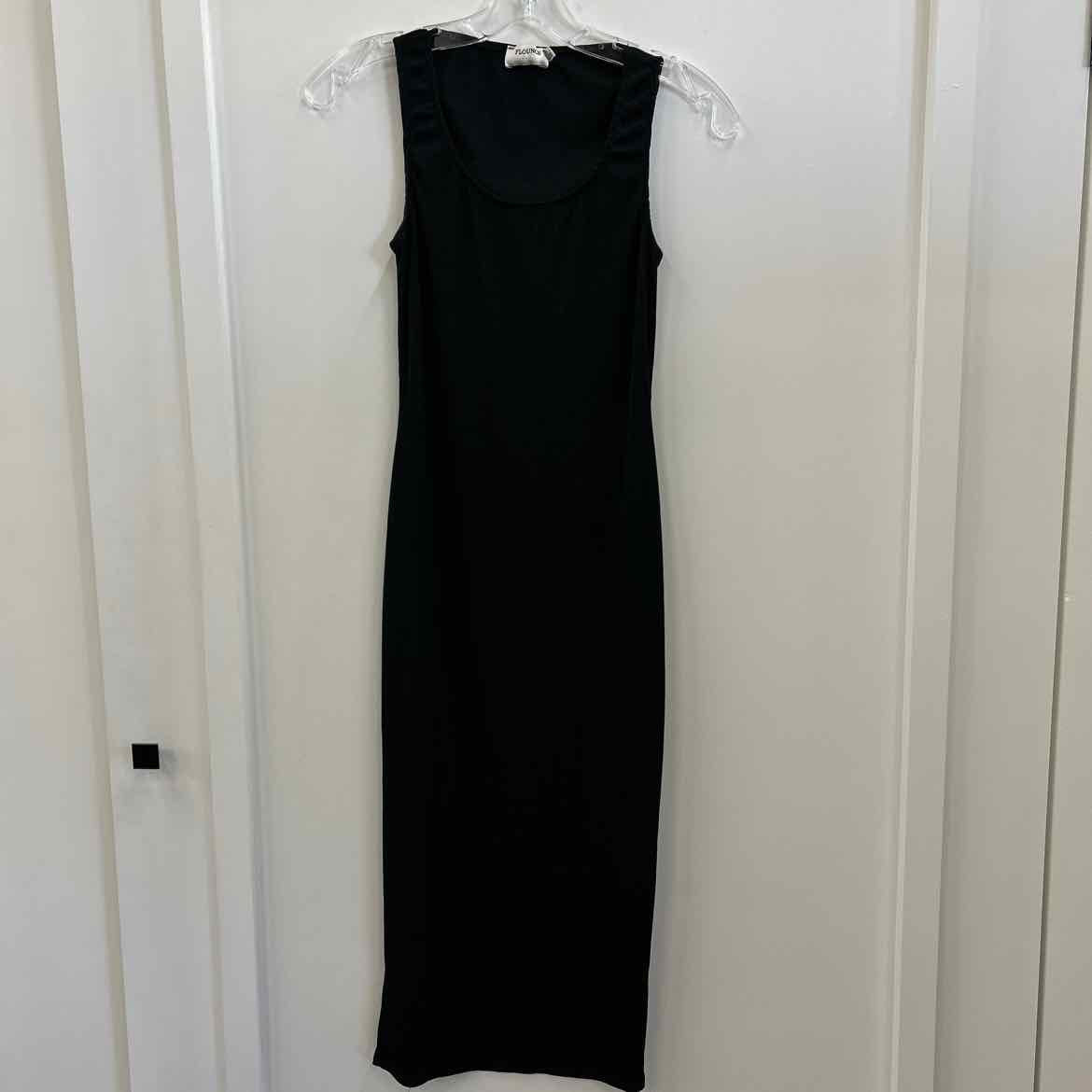 Flounce Size 6 Black Dress