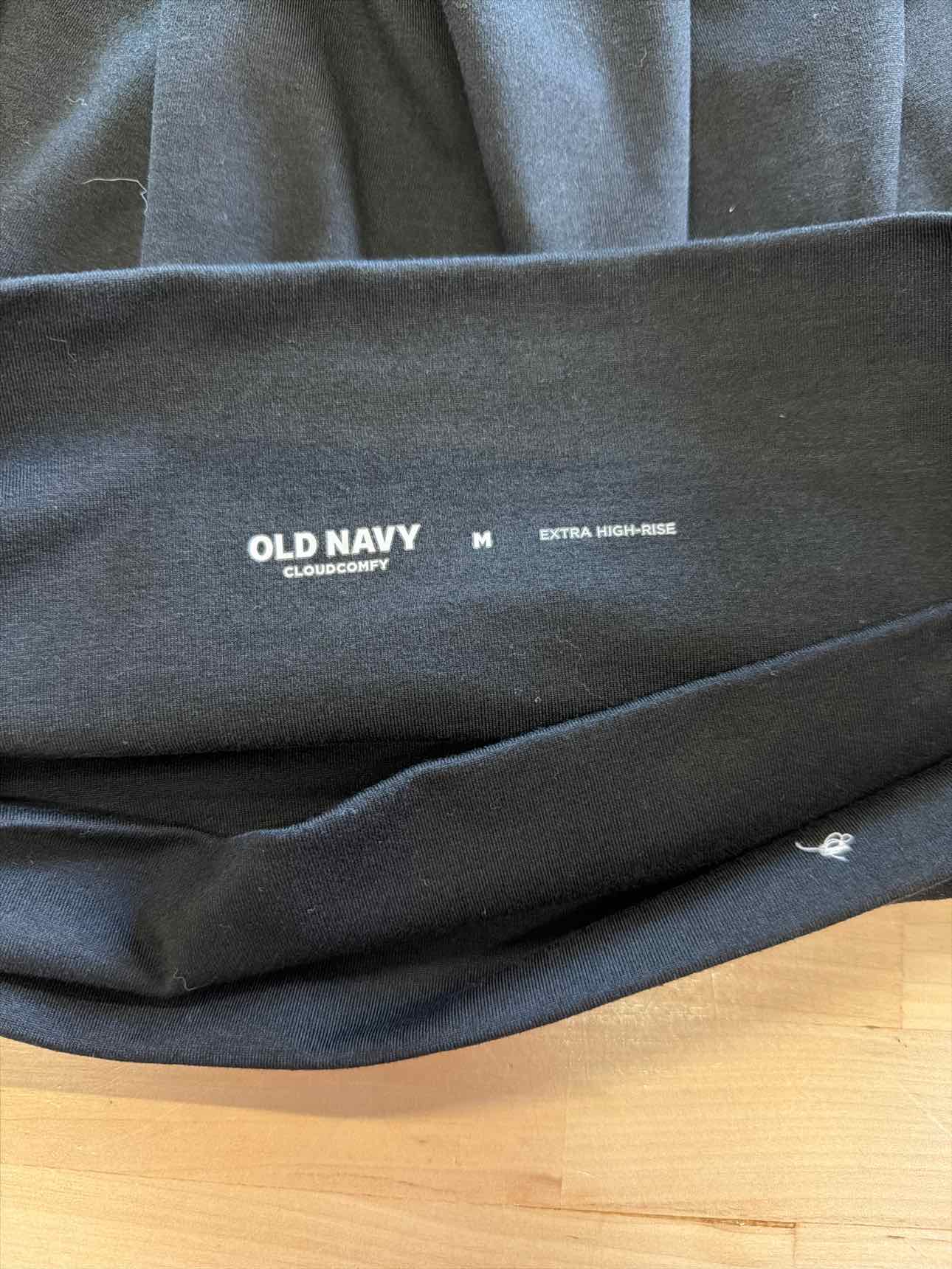 Old Navy Size M Black Skorts