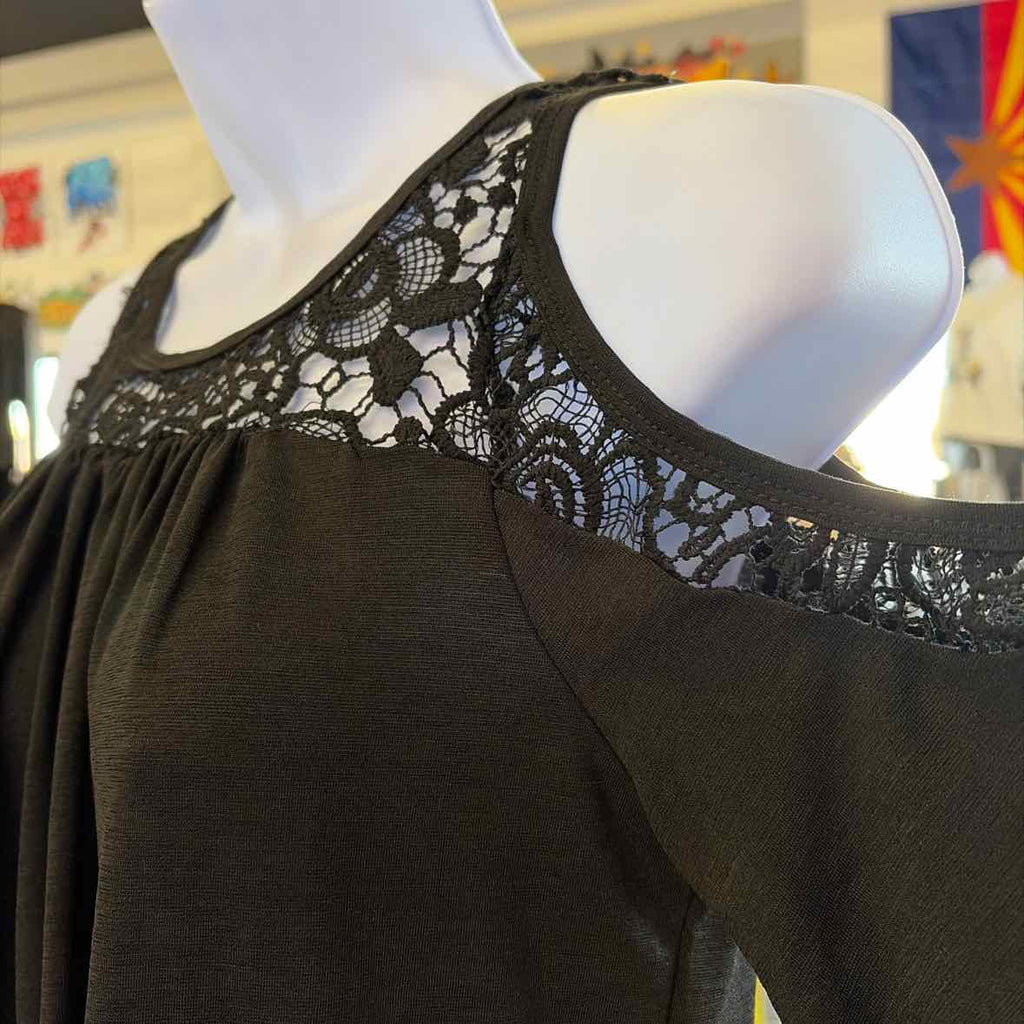 Emily Stacy Size L Black Tank