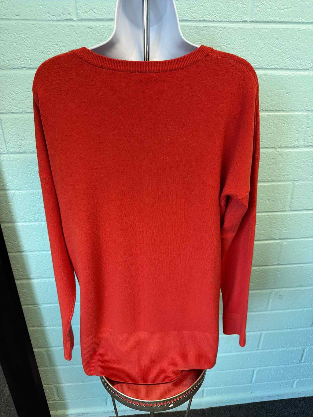 Size L Orange Sweater