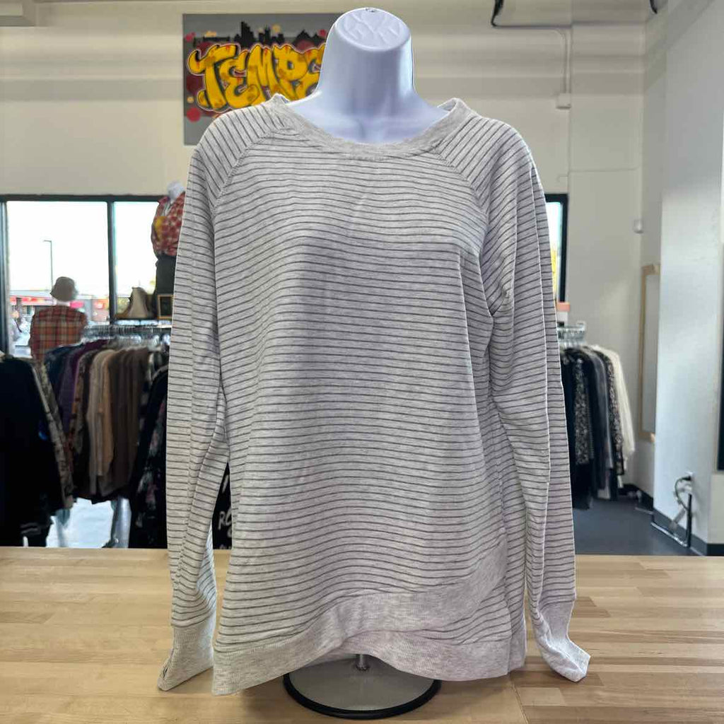 Danskin Size M Gray Long Sleeve