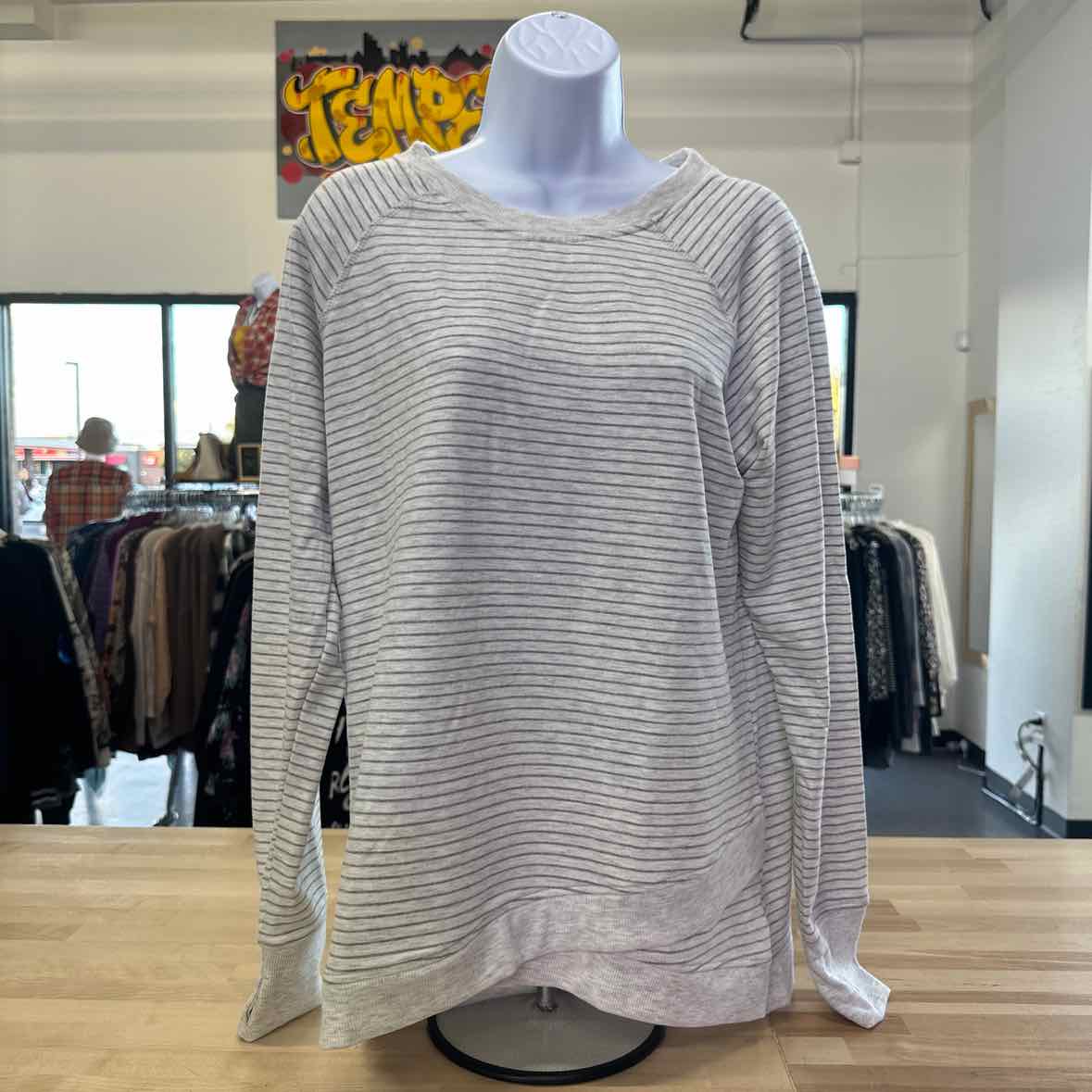 Danskin Size M Gray Long Sleeve