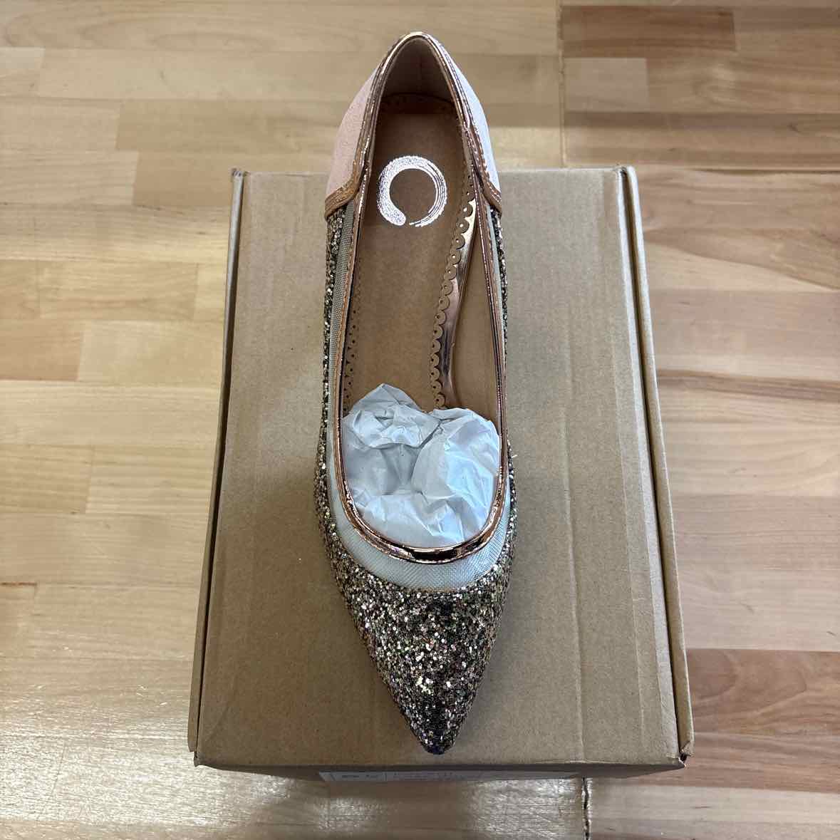 Journee Collection Women's Kalani Pump