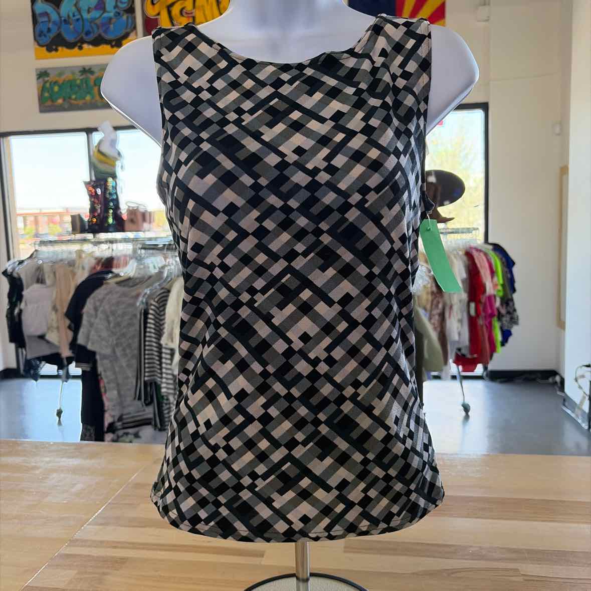 A.Byer Size M Multi-Color Preloved Sleeveless
