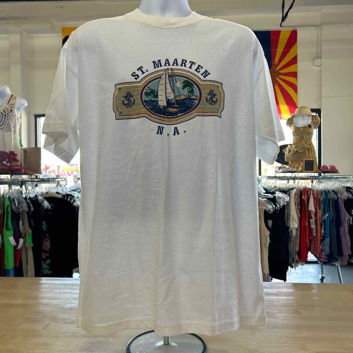 AssortedBrands Size XL White Preloved MENS T-shirt