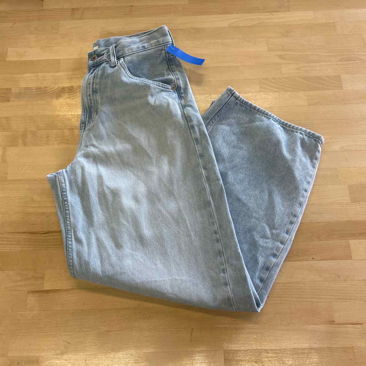 UNIQLO Size 27 Light Blue Denim Preloved Jeans