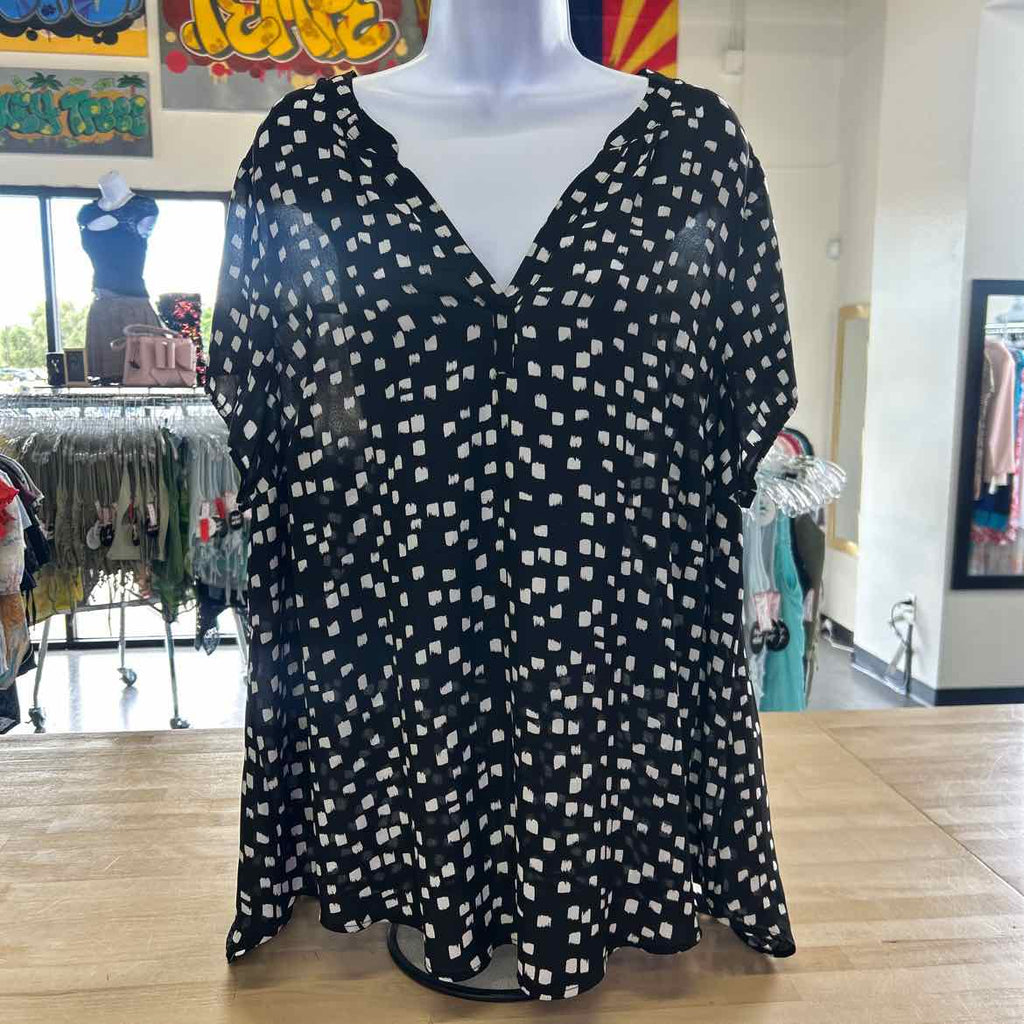 Torrid Size 2 Black Preloved Sleeveless