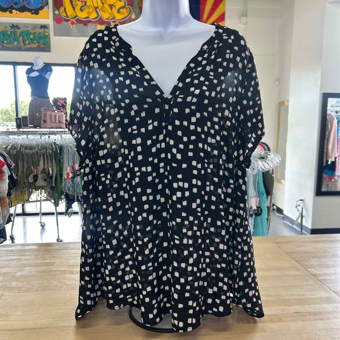 Torrid Size 2 Black Preloved Sleeveless