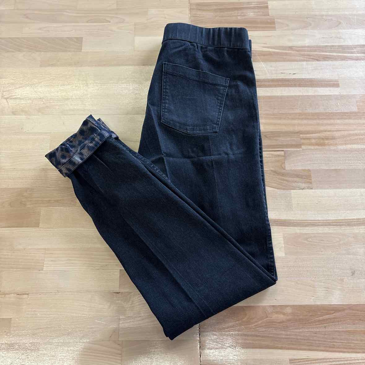 Hue Size M Black Jeans