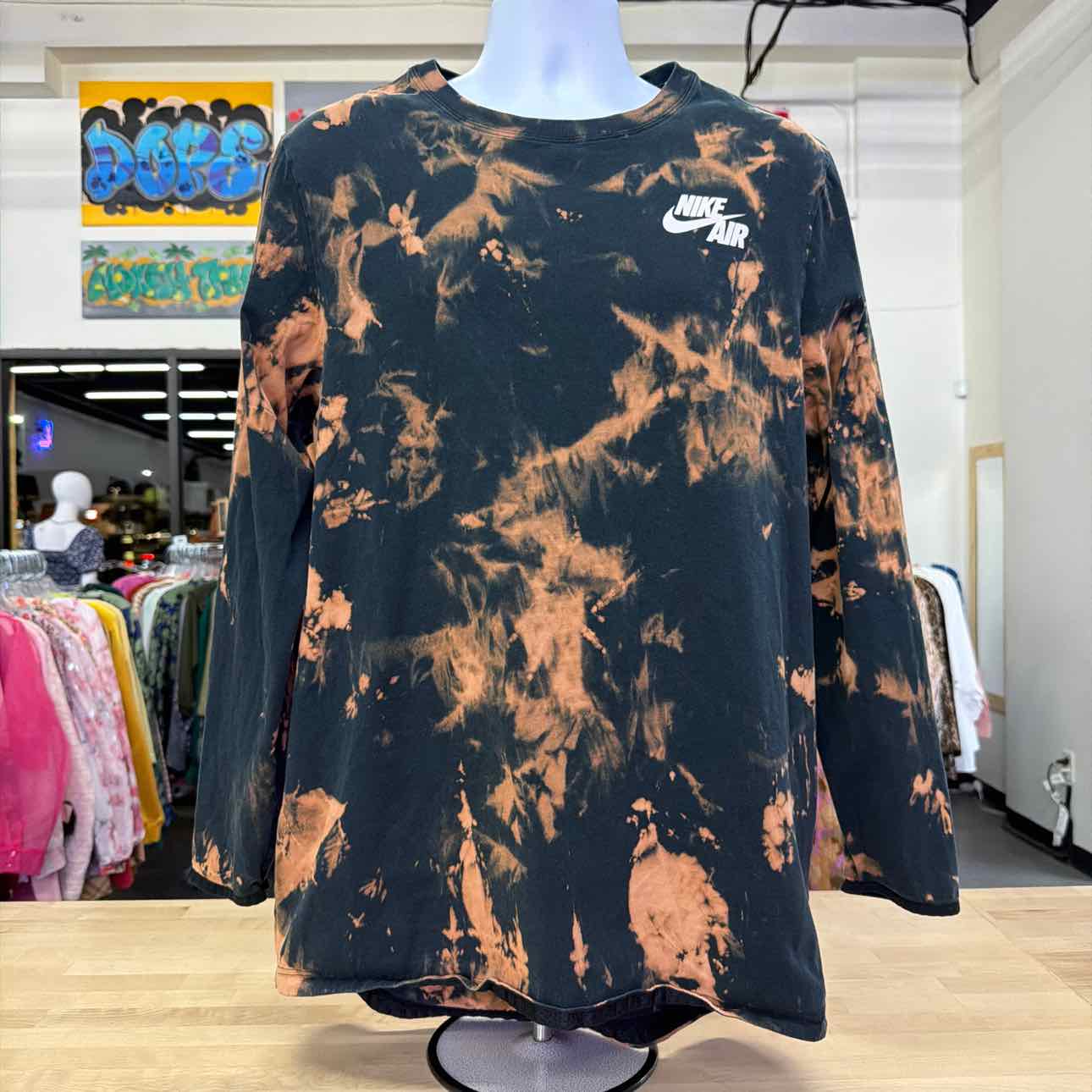 Nike Size XL Black Preloved MENS Long Sleeve Shirt