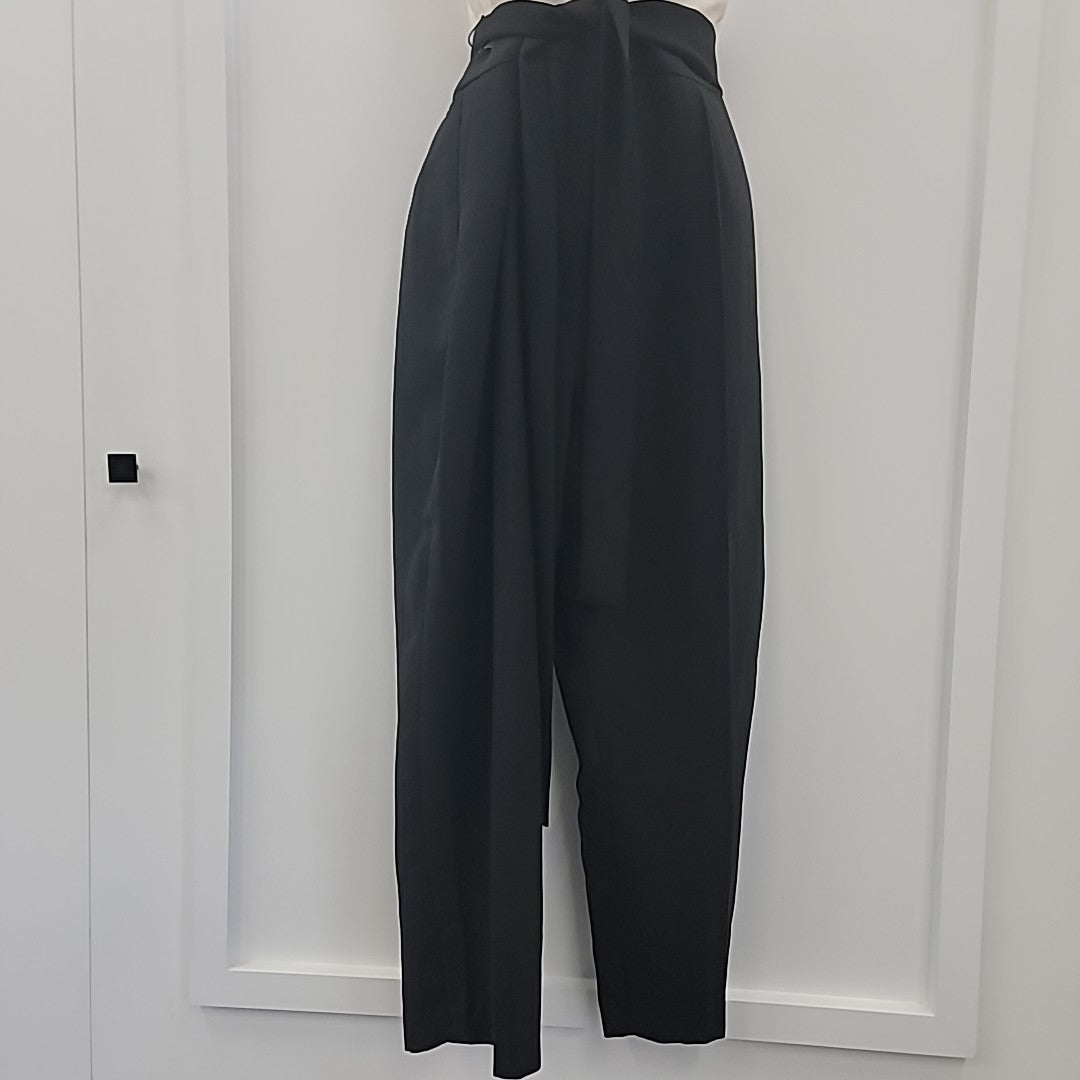 Banana Republic Size 10 Black White Jumper