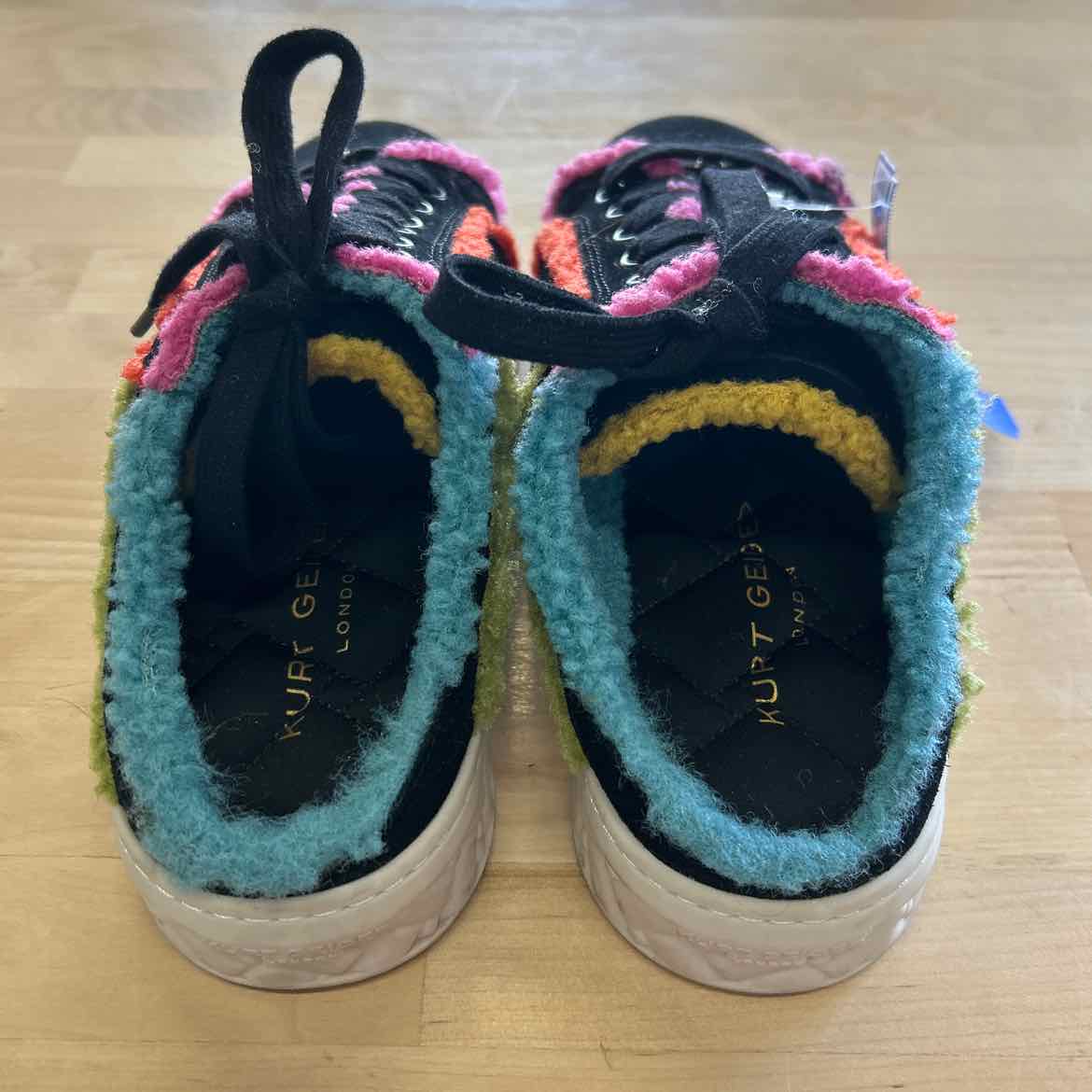 Kurt Geiger Size 6.5 Black Preloved Sneakers