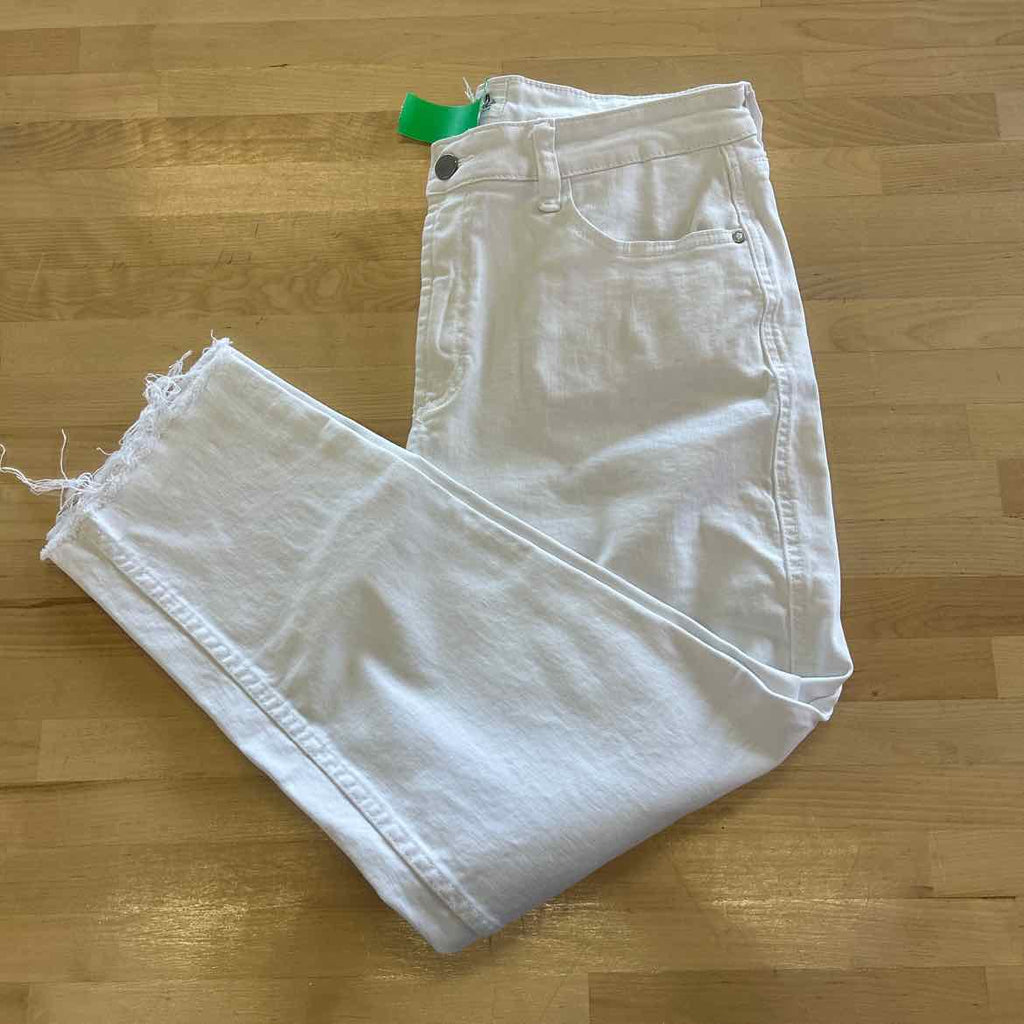 Size 30 White Denim Preloved Jeans