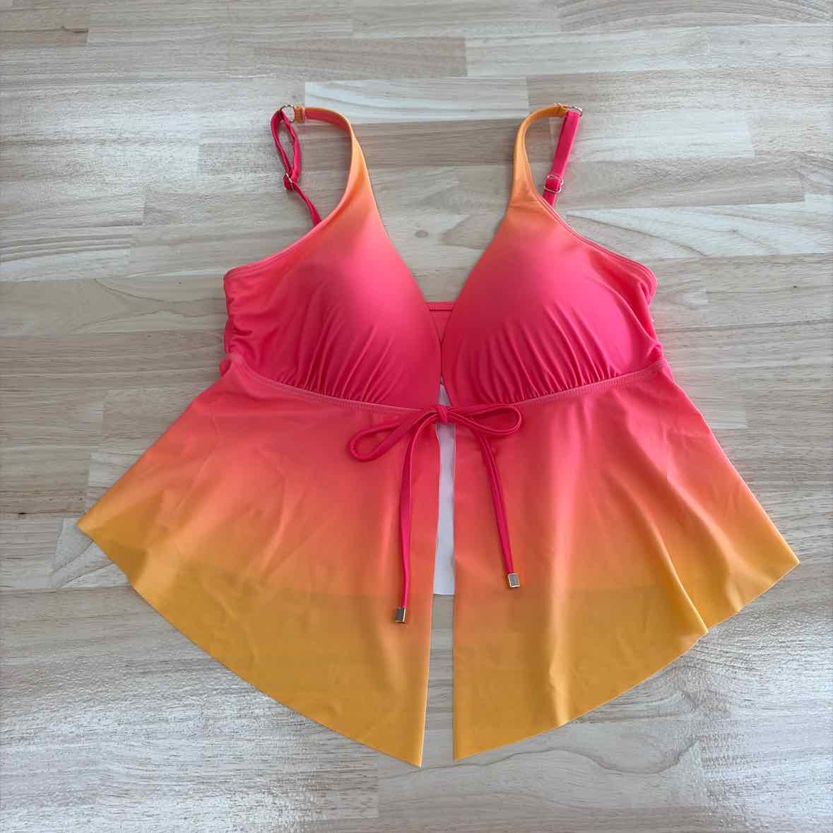 Bar III Size M O Day ombre Tunnel Fly Away Tankini TopPunch It up