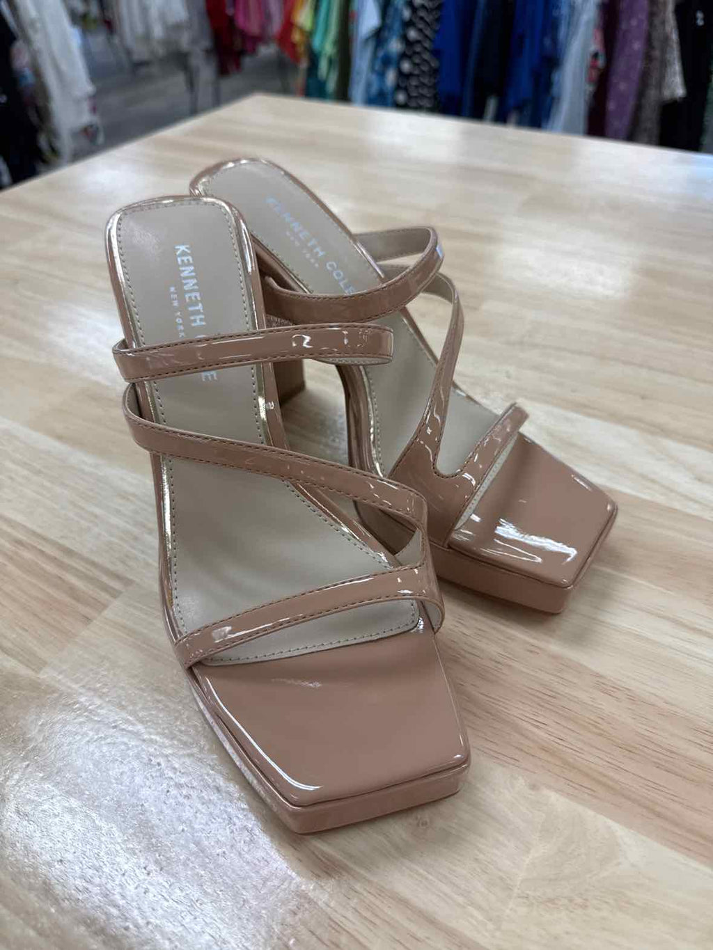 Kenneth Cole Size 7 Tala Asymmetrical Platform Sandals - Buff