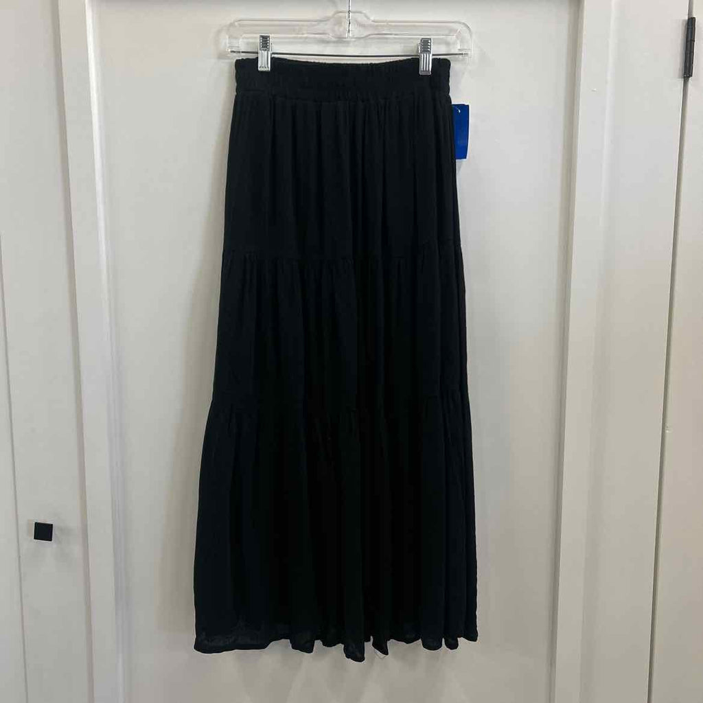Passport Size S Black Preloved Skirt