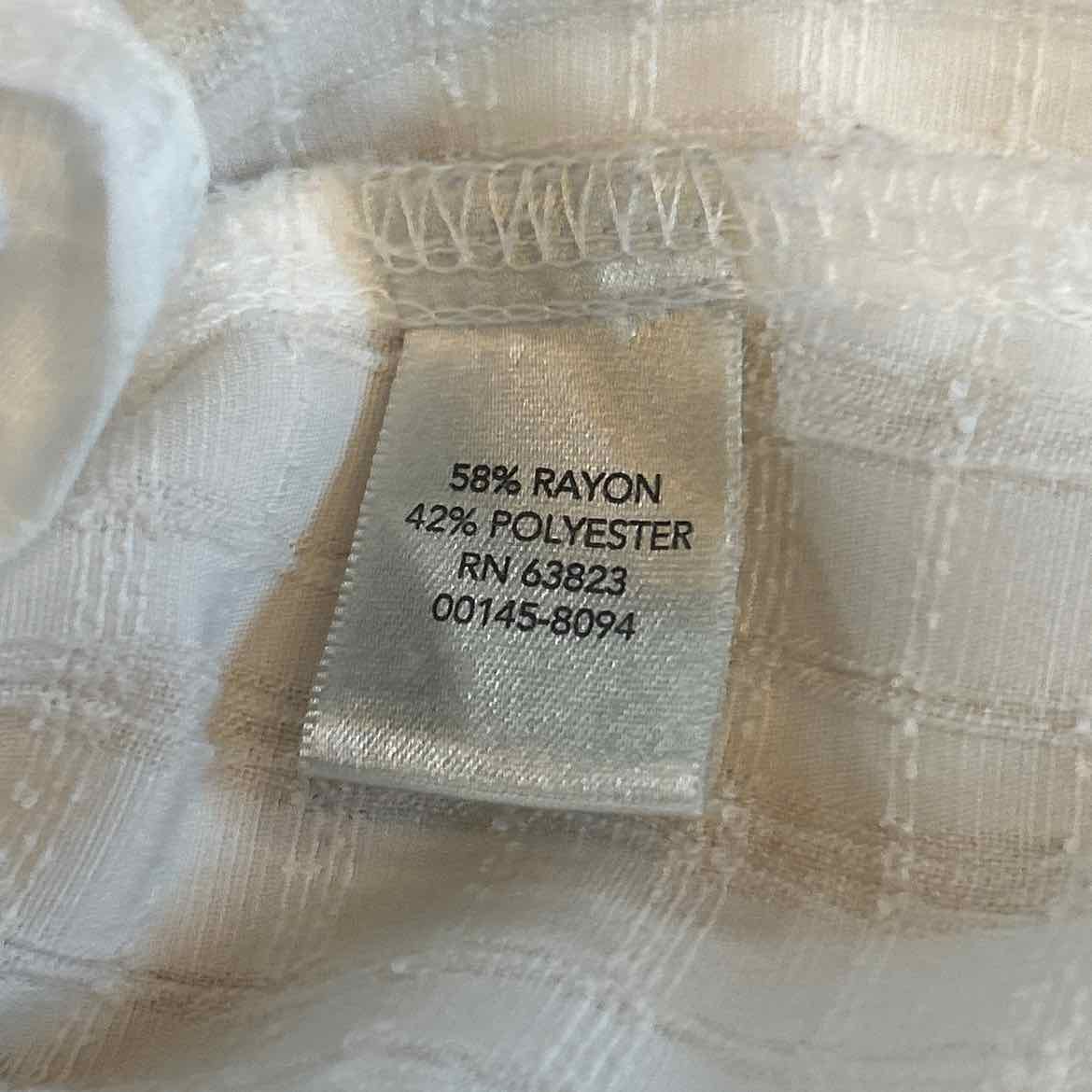Christopher & Banks Size M White Ribbed Preloved Button Down LS