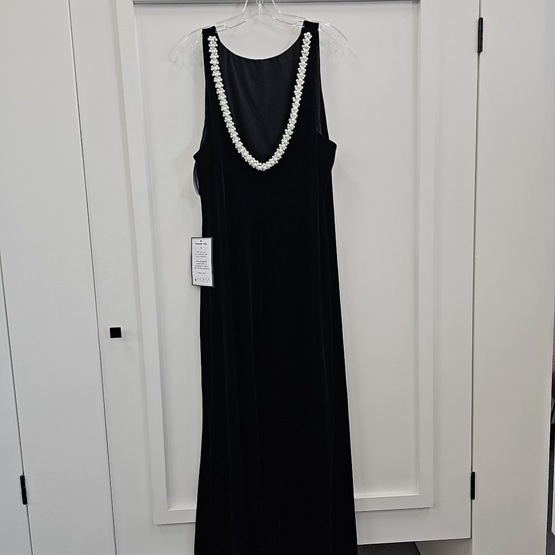 B Darlin Plus Size High-Slit Velvet Low-Back Dress - Blk/pearl