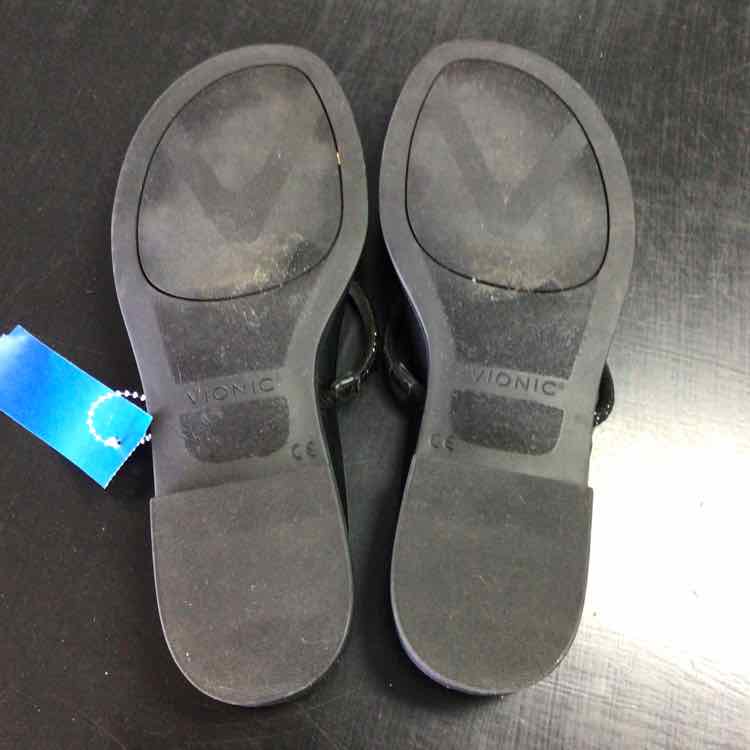 Vionic Shoe Size 8.5 Black Sandals