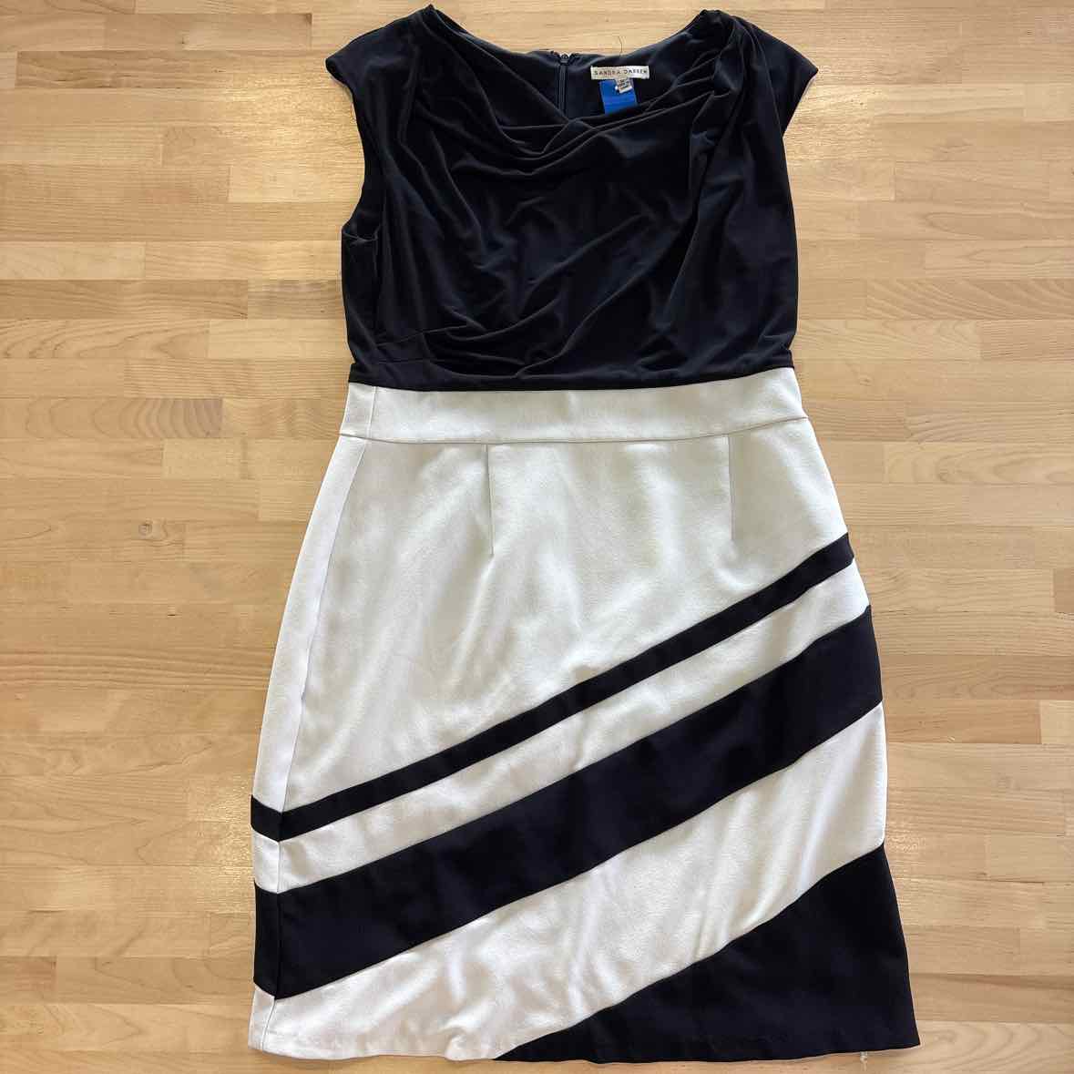 Sandra Darren Size 12 BLACK & WHITE Dress