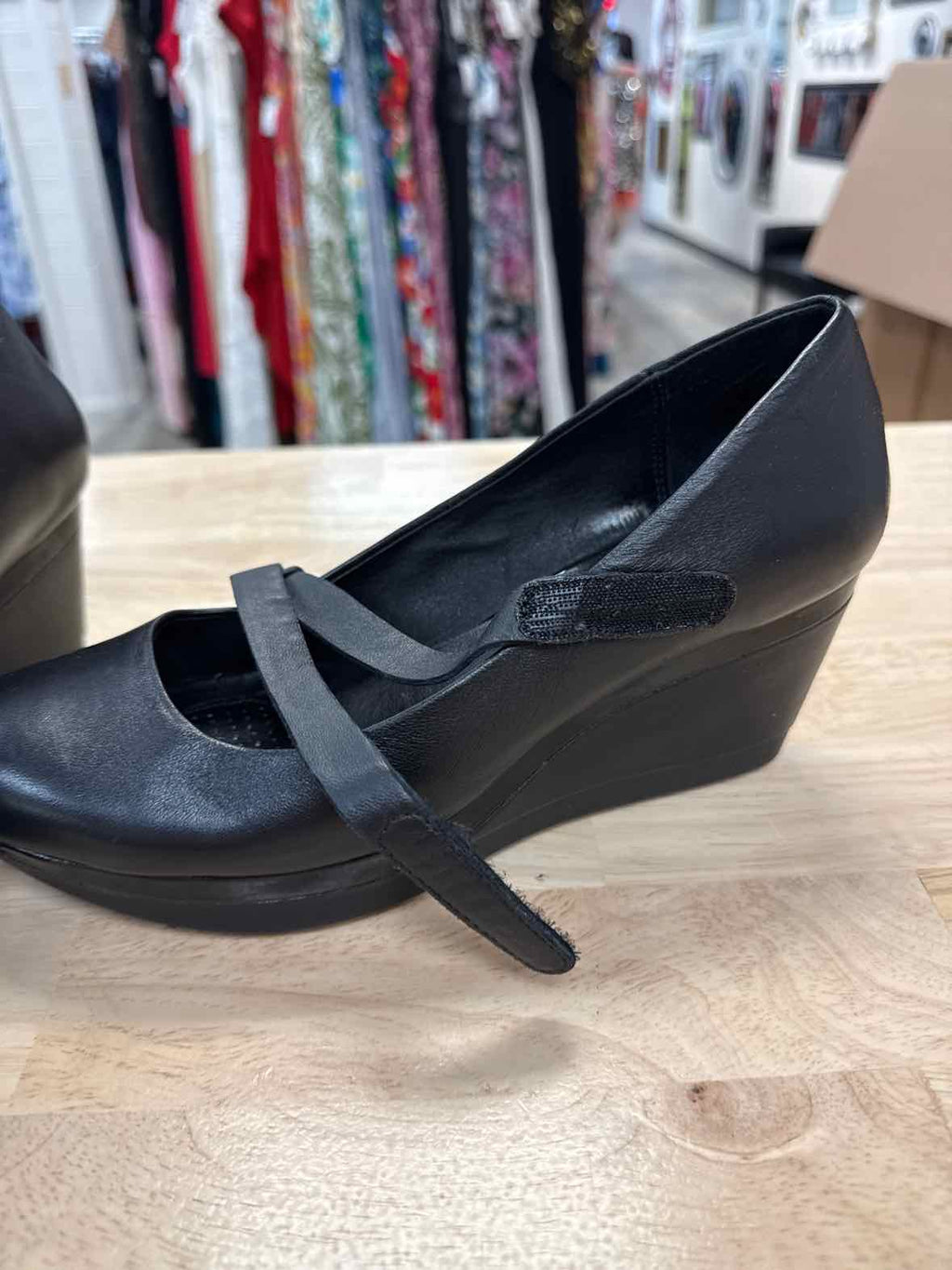 Tsubo Size 7.5 Black Leather Preloved Maryjane Wedges