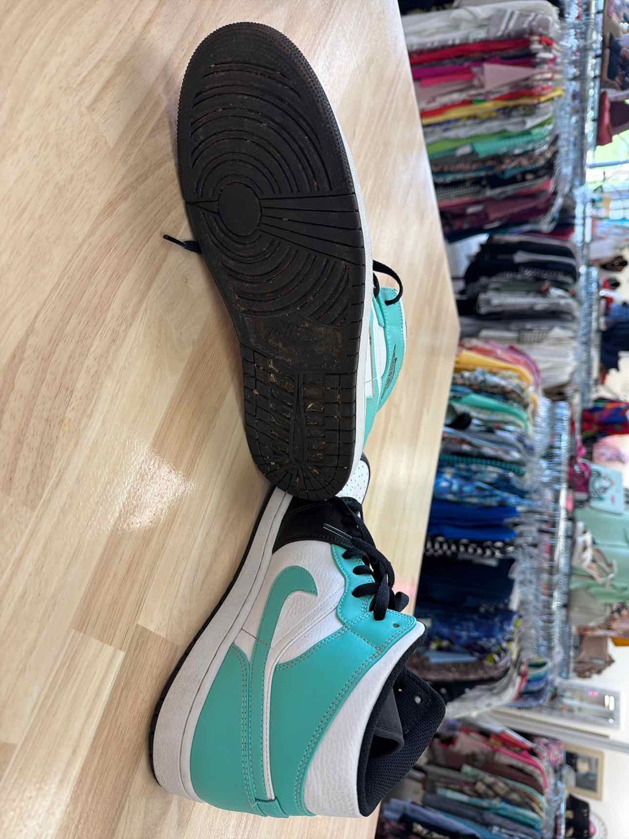 Nike Size 11.5 Teal MENS Sneakers